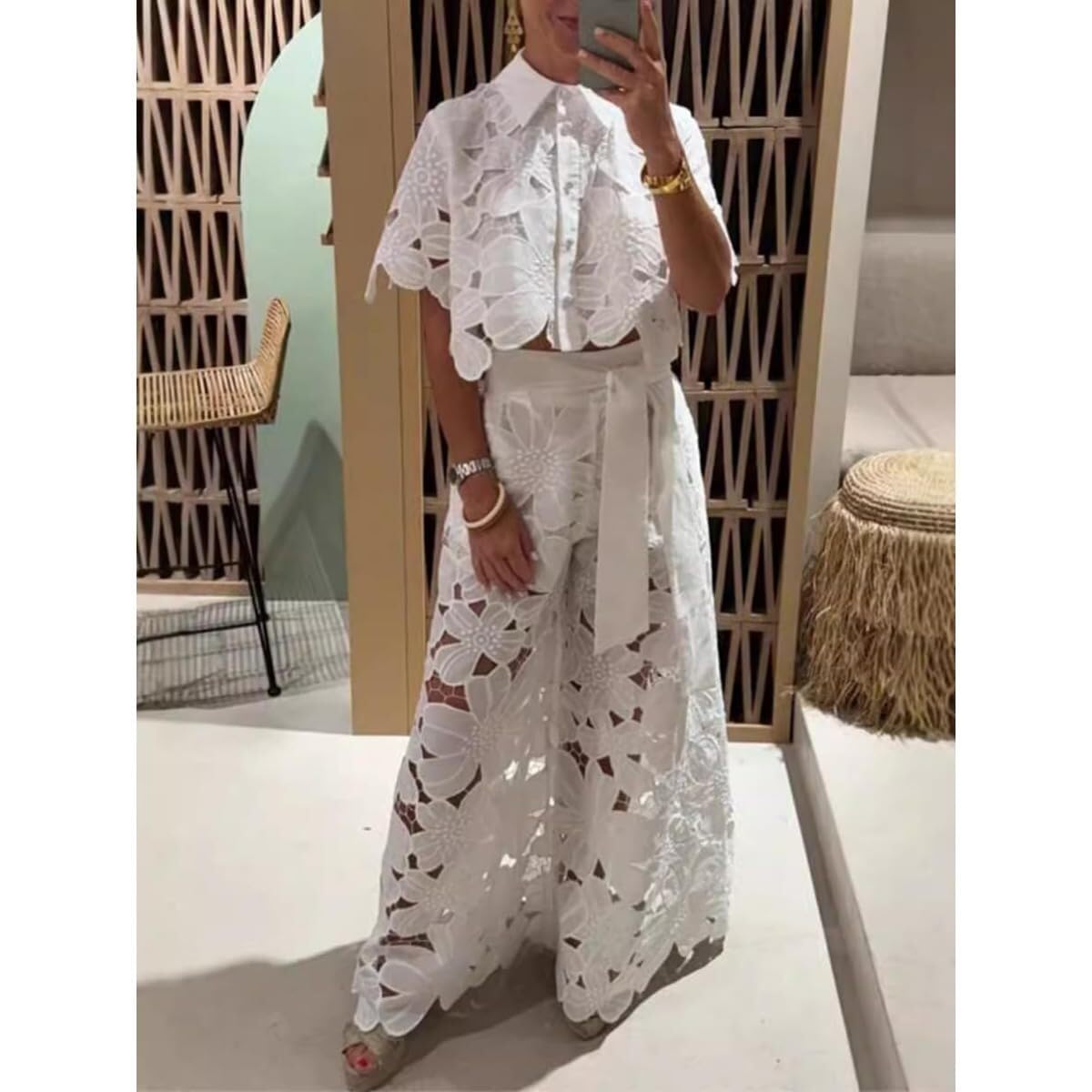 Elegance - Set con camicia corta in pizzo floreale e pantaloni a gamba larga con tasca con cintura, in pizzo cavo, da donna