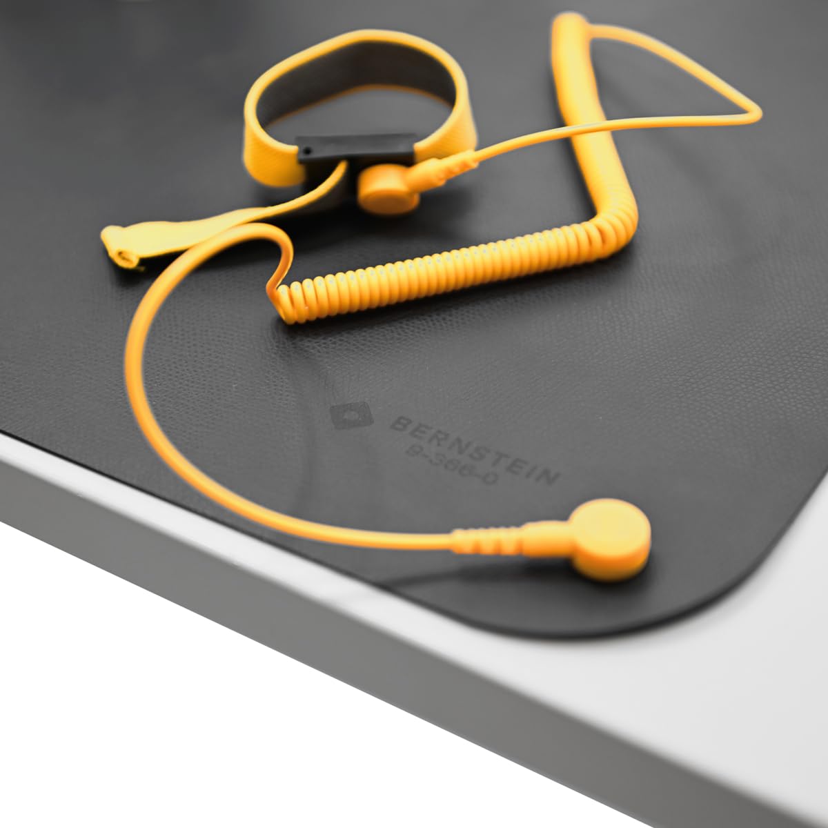 BERNSTEIN ESD Handling Set 7-teilig | Mit Arbeitsmatte, Armband & Werkzeugen | Für Elektronik-Arbeiten | EPA Geeignet