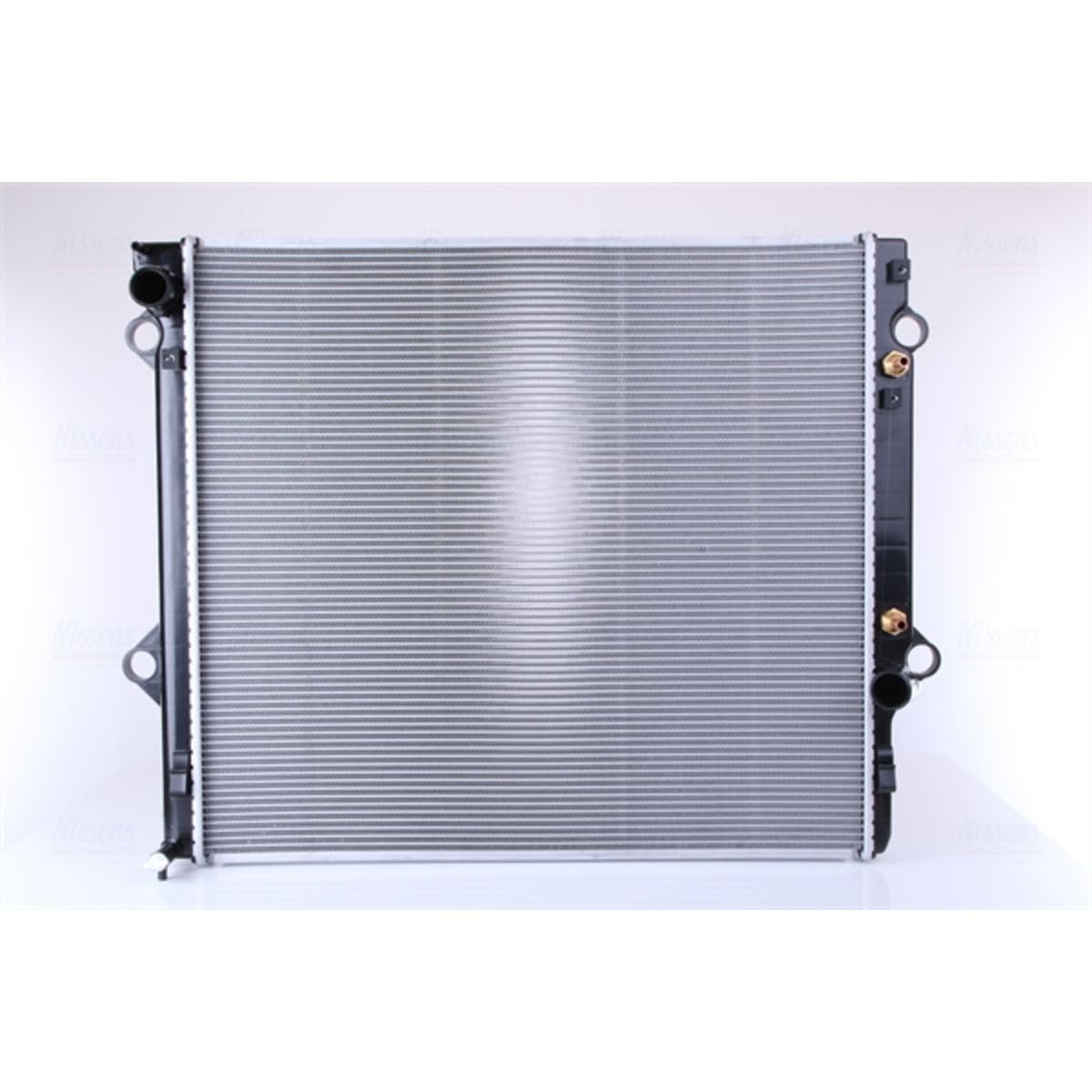 Nissens Radiatore Motore Grupo Rafredamento Radiatore Rafredamento Motore Larghezza Della Rete 598Mm Lunghezza Della Rete 650Mm Profondità Della Rete 32Mm Per Toyota Land Cruiser (KDJ12, GRJ12) 646804-image
