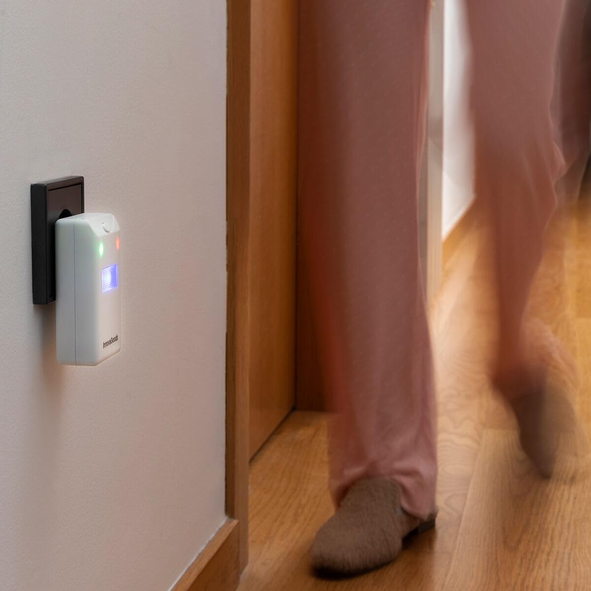Zestaw 2 gniazd ultradźwiękowych przeciw szkodom, ultradźwiękowy odstraszacz fal elektromagnetycznych, przeciw myszom, szczurom, karaluchom, muchom, pasożytom, szkodliwemu elektrycznemu, elektronice