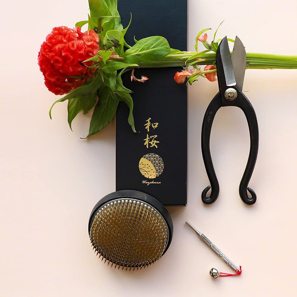 Wazakura 3 szt. japoński zestaw narzędzi ikebana wykonany w Japonii, zestaw do rozmieszczenia kwiatowego [nożyczki Ikenobo + 80 mm okrągły mosiądz Kenzan + uchwyt do kwiatów narzędzie do pielęgnacji ]
