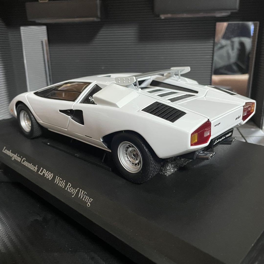 Amazon | 絶版未展示品 京商1/18 ランボルギーニカウンタックLP400  