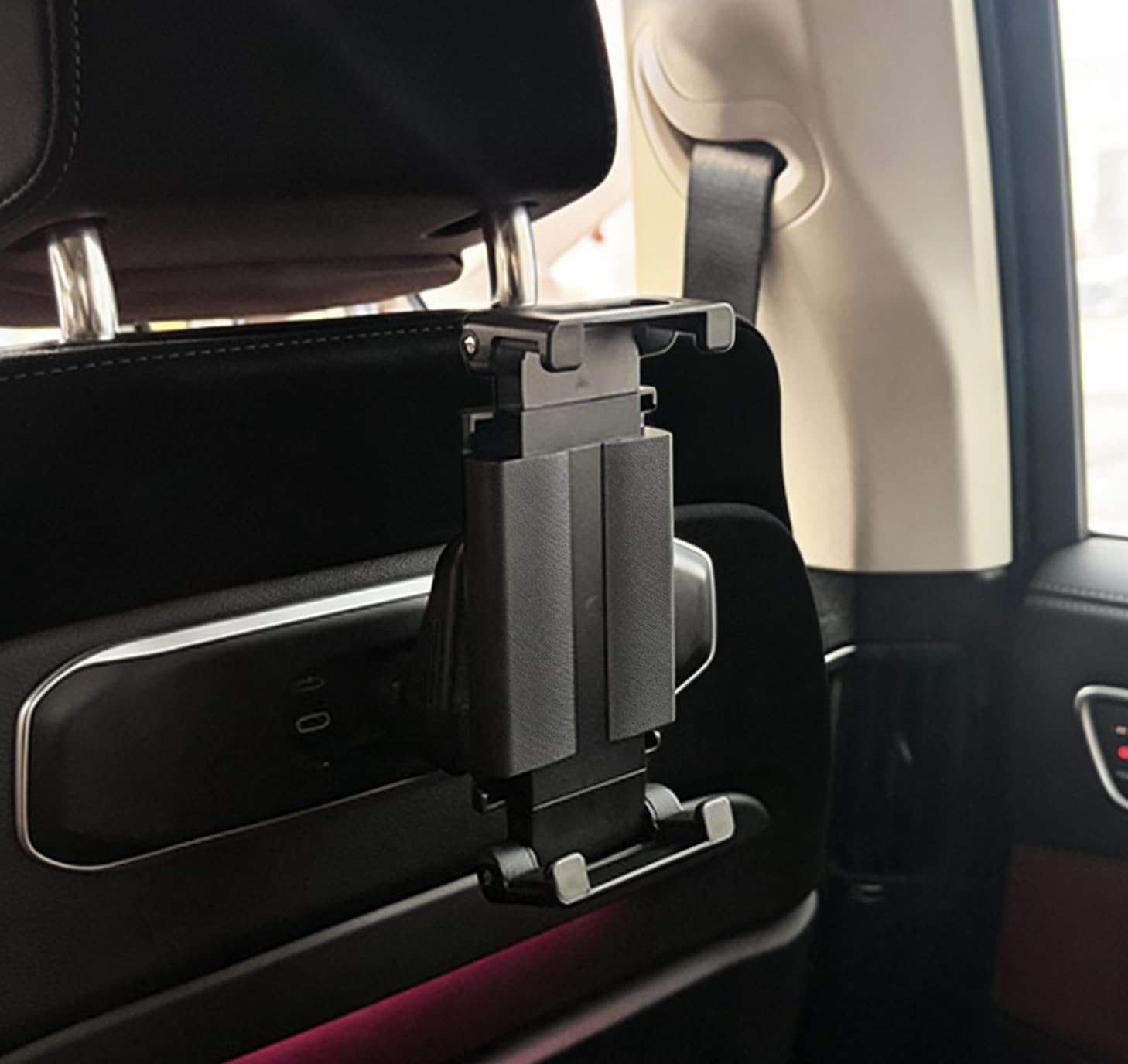 Auto Rücksitz Halterung Kompatibel mit BMW X3 X5 X6 G05 G06 G45 G60 G61 G70 i20, Universelle Tablethalterung mit Verstellbarer Federklemme & 360° Drehung, Schwarz