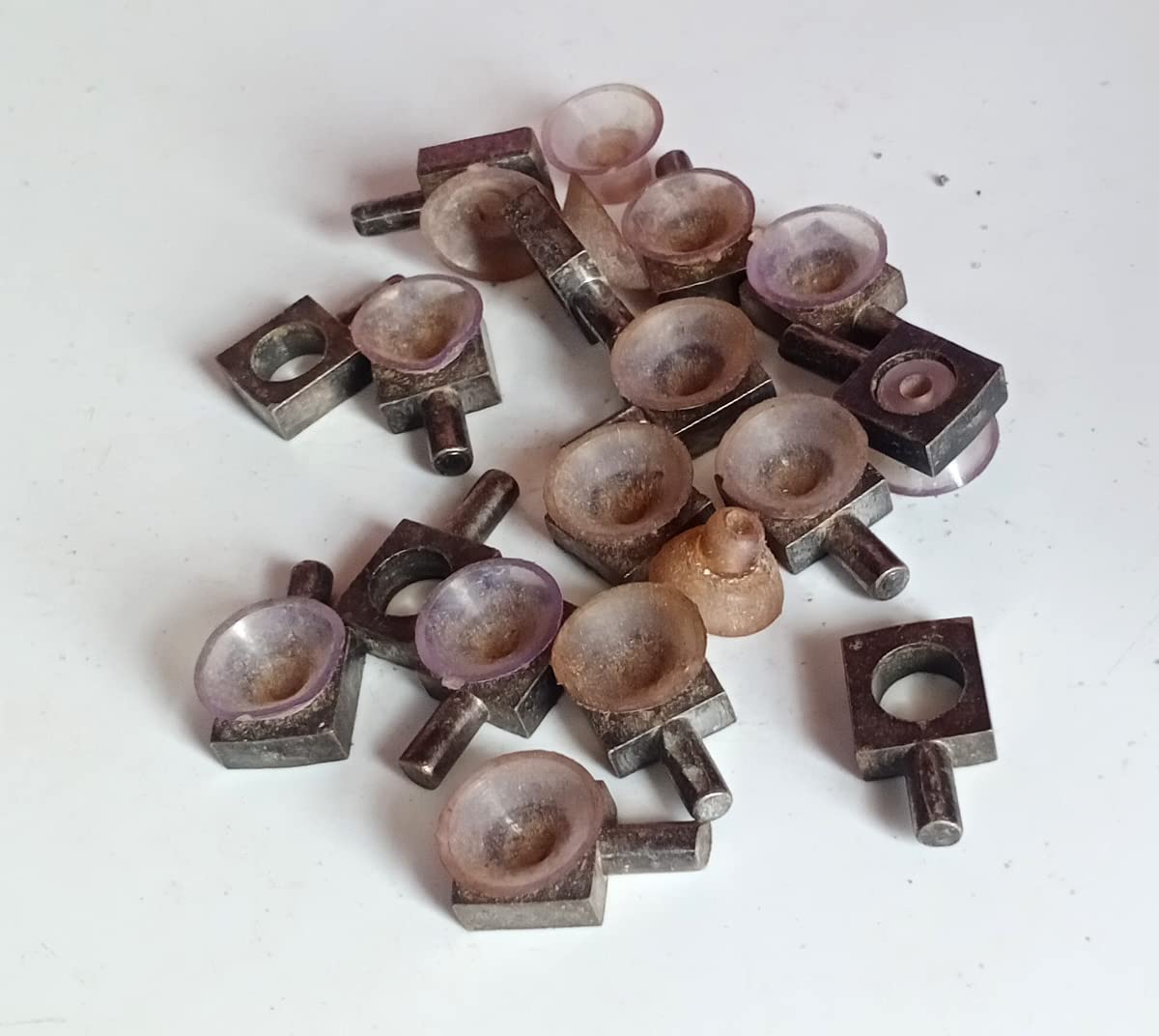 Cabinet self Support Pin (20 Pcs) SP0011 (Square with Rubber)-image-38