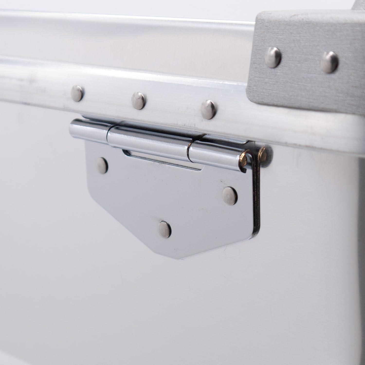 Amazon.co.jp: デルタエムティー ExtremeX SB-E73アルミコンテナ Amazon.co.jp: デルタエムティー ExtremeX SB-E73アルミコンテナ