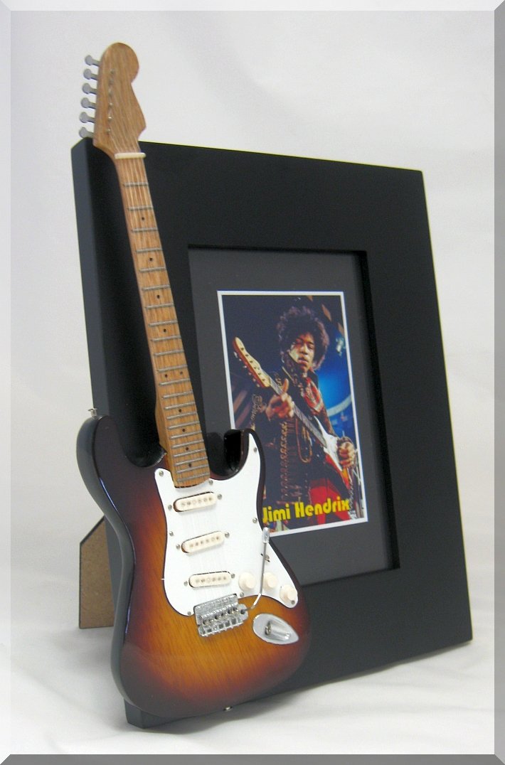 Amazon.co.jp: JIMI HENDRIXジミ·ヘンドリックスの小型ギターの画像