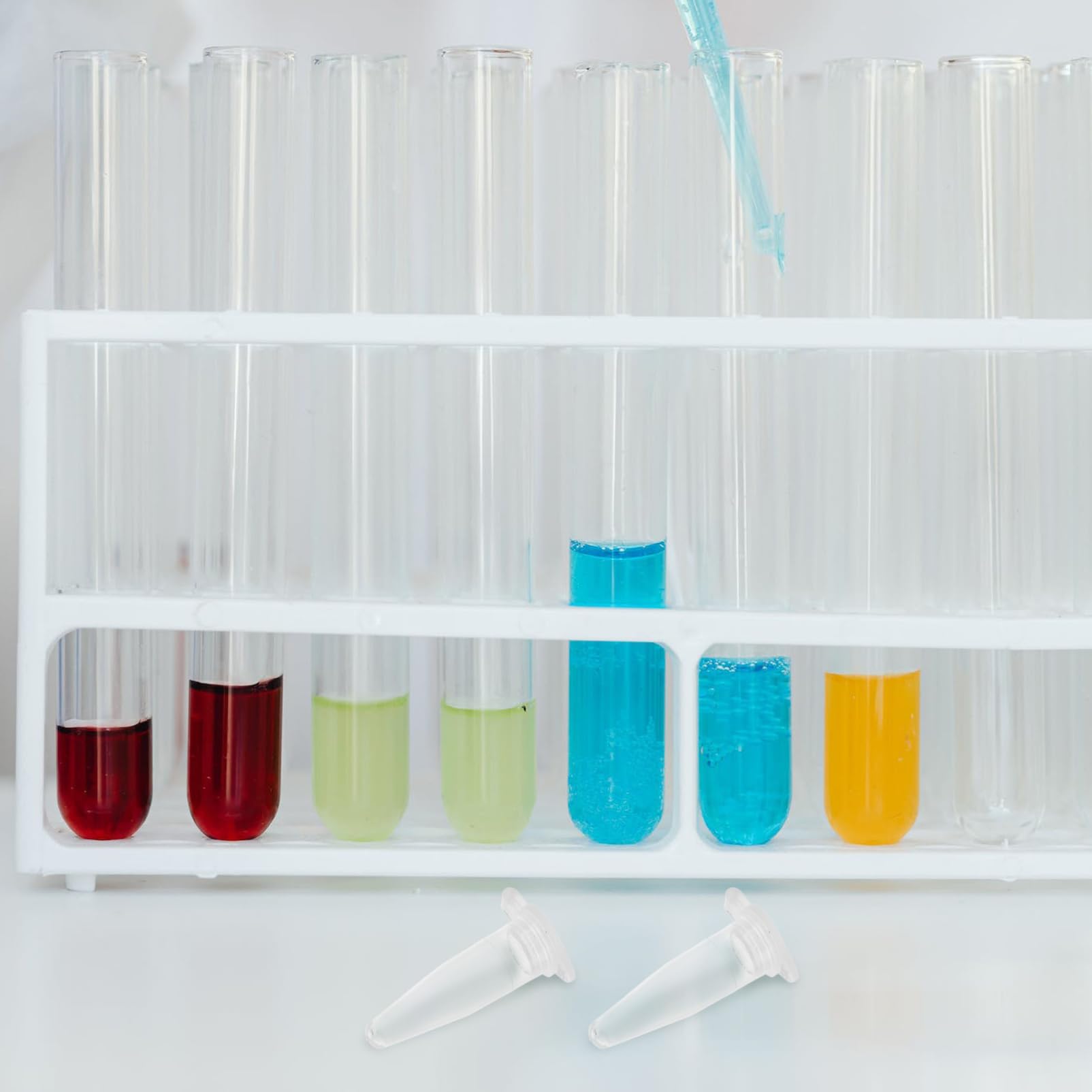SOLUSTRE Self-Standing Plastic Tubes 1000pcs 0.2ml Mini Test Tubes with Caps for Lab Use