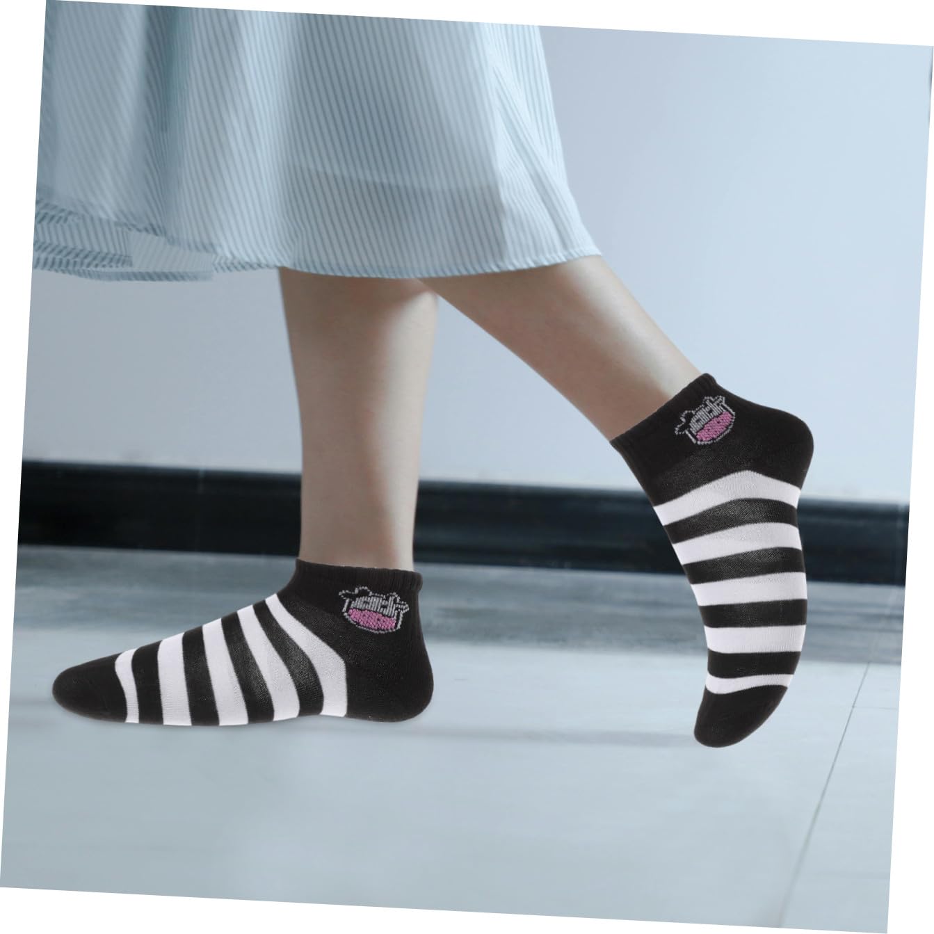 Garneck Calcetines de Vaca de Algodón 5 Pares Negros y Blancos, Corte | Fiesta Verano, Calcetines Cortos para Mujer, Calcetines Novedosos para Mujer, Calcetknes Edtampado Vaca