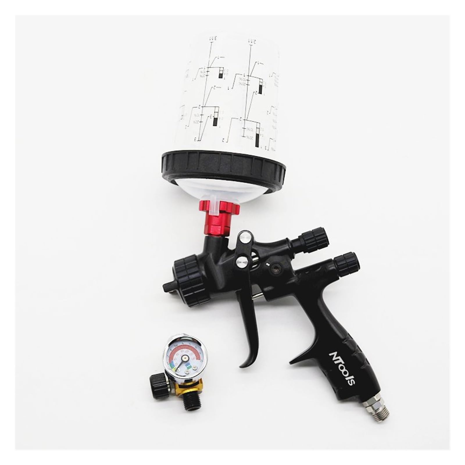 Pistolet de peinture HVLP pour renover une voiture dans son garage et atelier