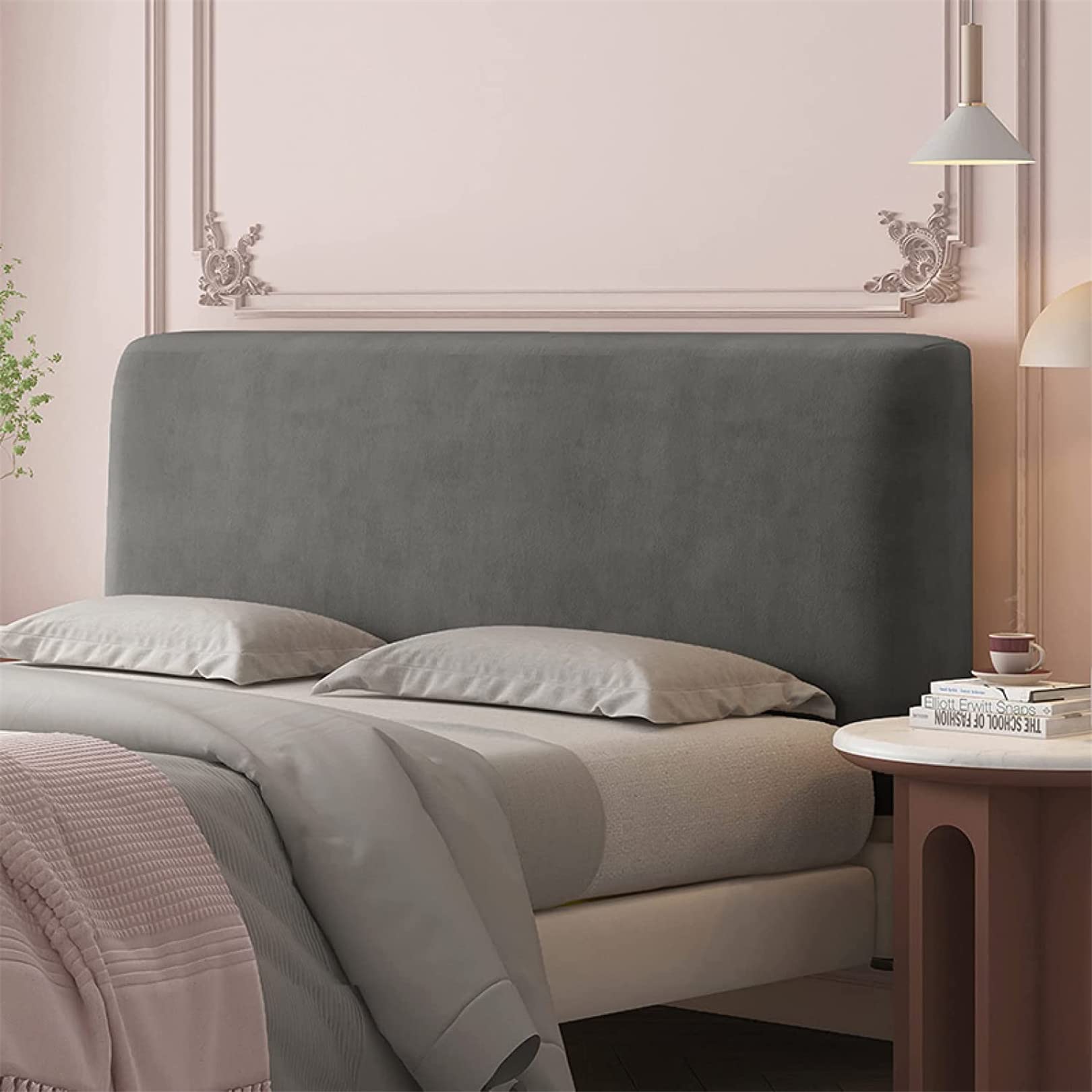 Comfortabel Bed Met Organische Katoenen Bladen En Deken Die Zich Op Een Zacht Tapijt Binnenland Van De Pastelkleurslaapkamer Image129265440