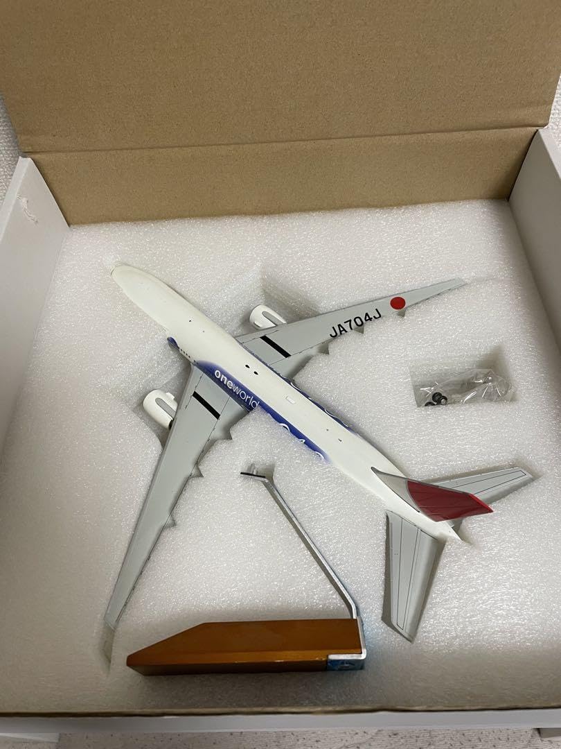 Amazon.co.jp: JAL 777-200 ja704j 模型 1200 : おもちゃ