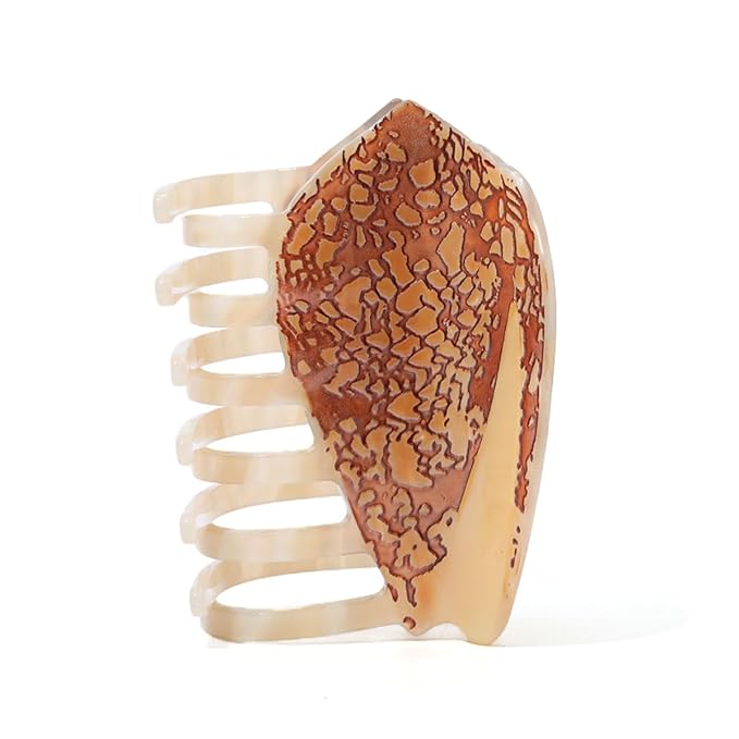 Chunky Scallop Hair Claw Clip - Large Brown Shell Design with Unique Textured & 3D Pattern - Strong Hold Hair Claw for Thick Hair - Premium Acetate Hair Accessory
