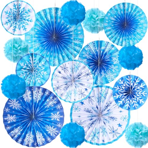 Flocons de neige et pompons en papier bleus pour réussir votre déco de salle