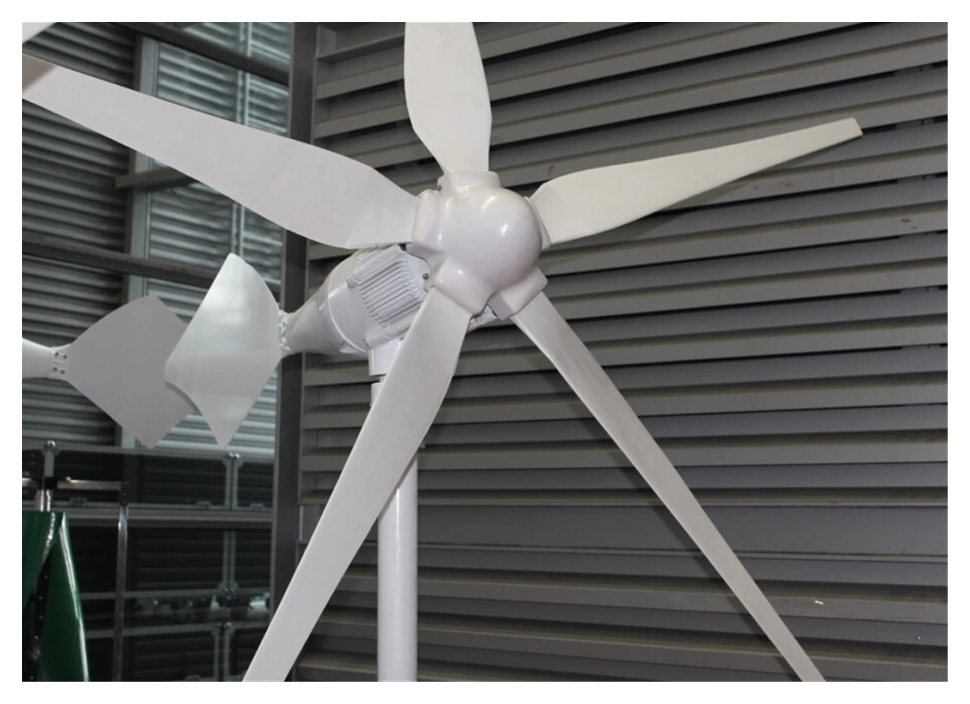 Turbina wiatrowa 800W turbina wiatrowa nadaje się do pomieszczeń rekreacyjnych, takich jak łodzie, pawilony, chaty lub domy mobilne