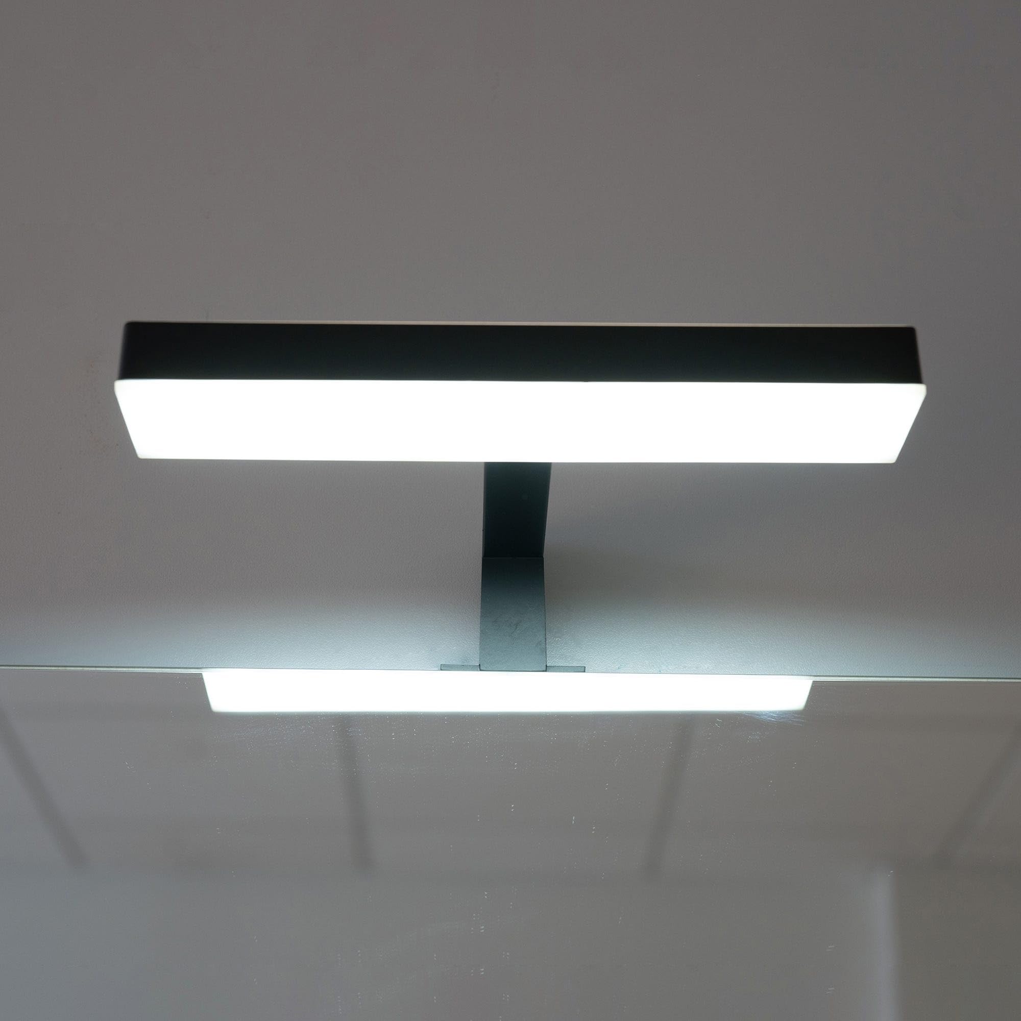 Kiamami Valentina Aplique LED para Espejo DE BAÑO con Acabado Negro 20X5X12.5 | NETTUNO