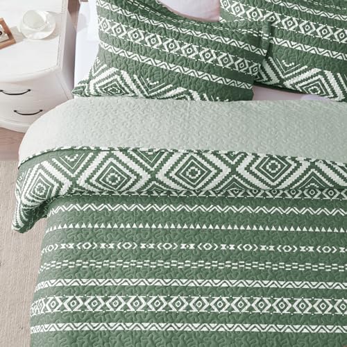 LEAONME 3 Pieces Full Queen Size Olive Green Quilt Set with Checkered Pattern Lightweight Oversized Bedspread 90''x98'' Soft Coverlet Warm Bed Cover for All Seasons (1 Quilt, 2 Pillow Shams)
