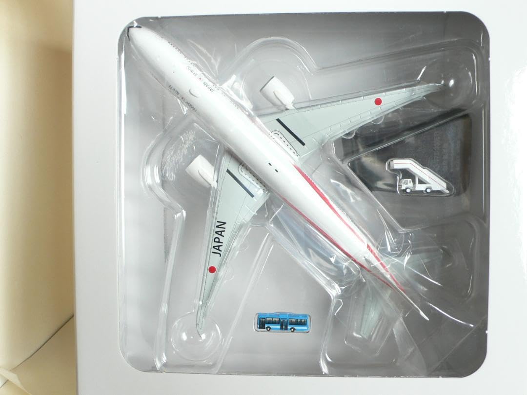 Amazon | 1/400 B777-300ER 航空自衛隊 政府専用機 1番機 2番機 GSE