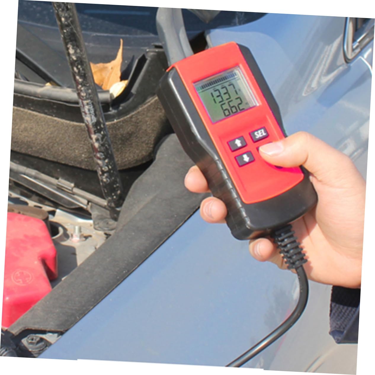INOOMP Tester per Batteria Auto 12V Car Battery Checker Display Durata e Risposta Rapida per Controllo Tensione e Batterie