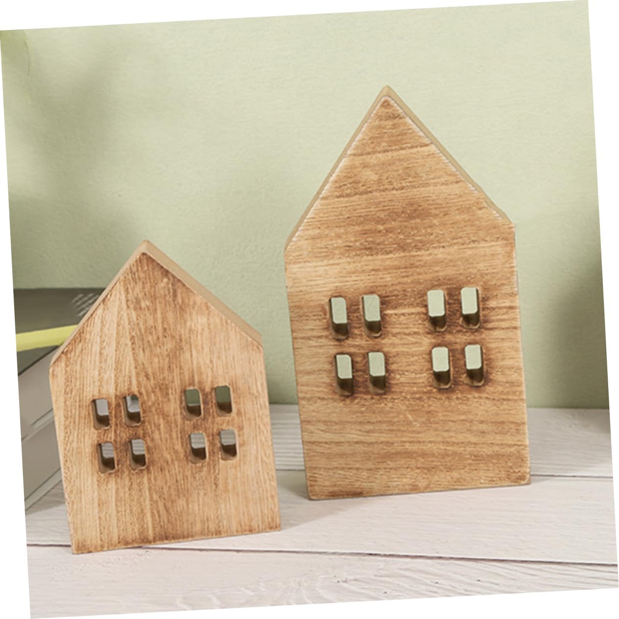 FAVOMOTO 2pcs Saa Tiny House Decor Rustic Home Decorative Miniature Desktop Christmas House Props