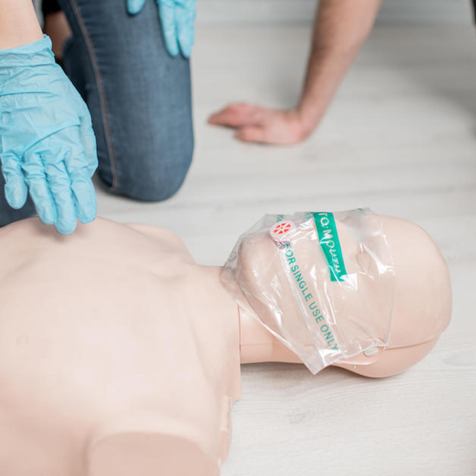 Maschere Respiratorie di Primo Soccorso CPR in PE, 8 Pezzi, 5,5 x 5 cm, Portachiavi