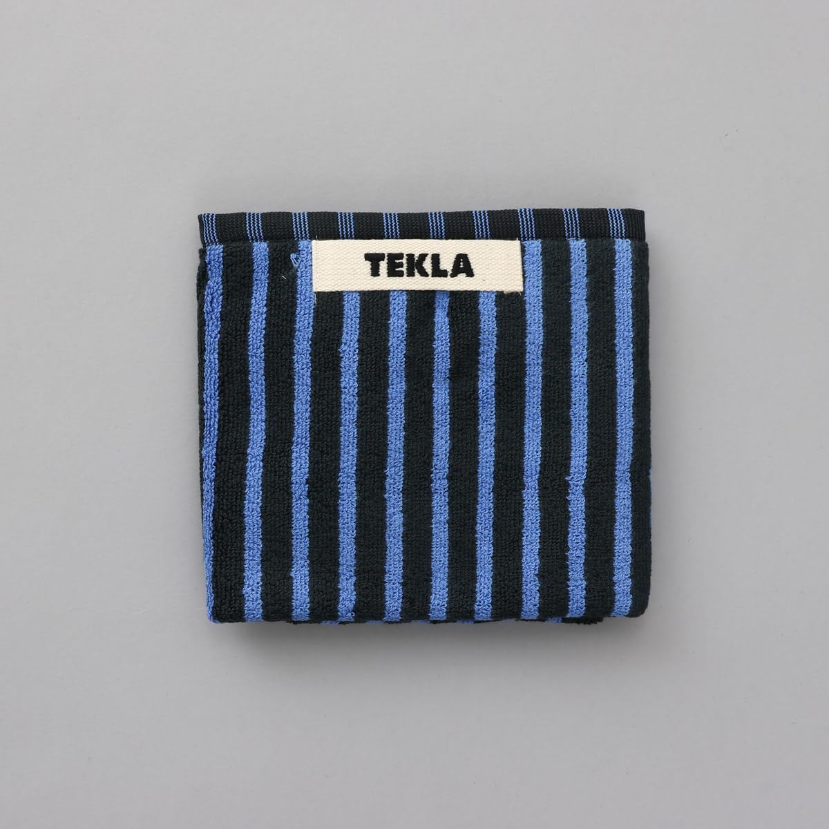 Amazon｜[テクラ]タオル ブラック/ブルー BLACK ＆ BLUE 30×50cm TT-BB