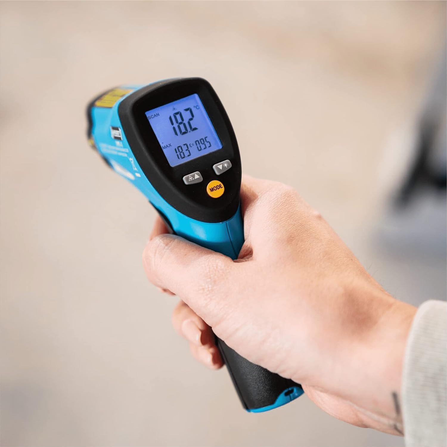 Hazet Thermomètre Infrarouge 1991-1 I Outil de Mesure de Surface sans Contact avec sonde de température, Fonction de Maintien de la Valeur mesurée et Grande Plage de température : -50 à 550 degrés