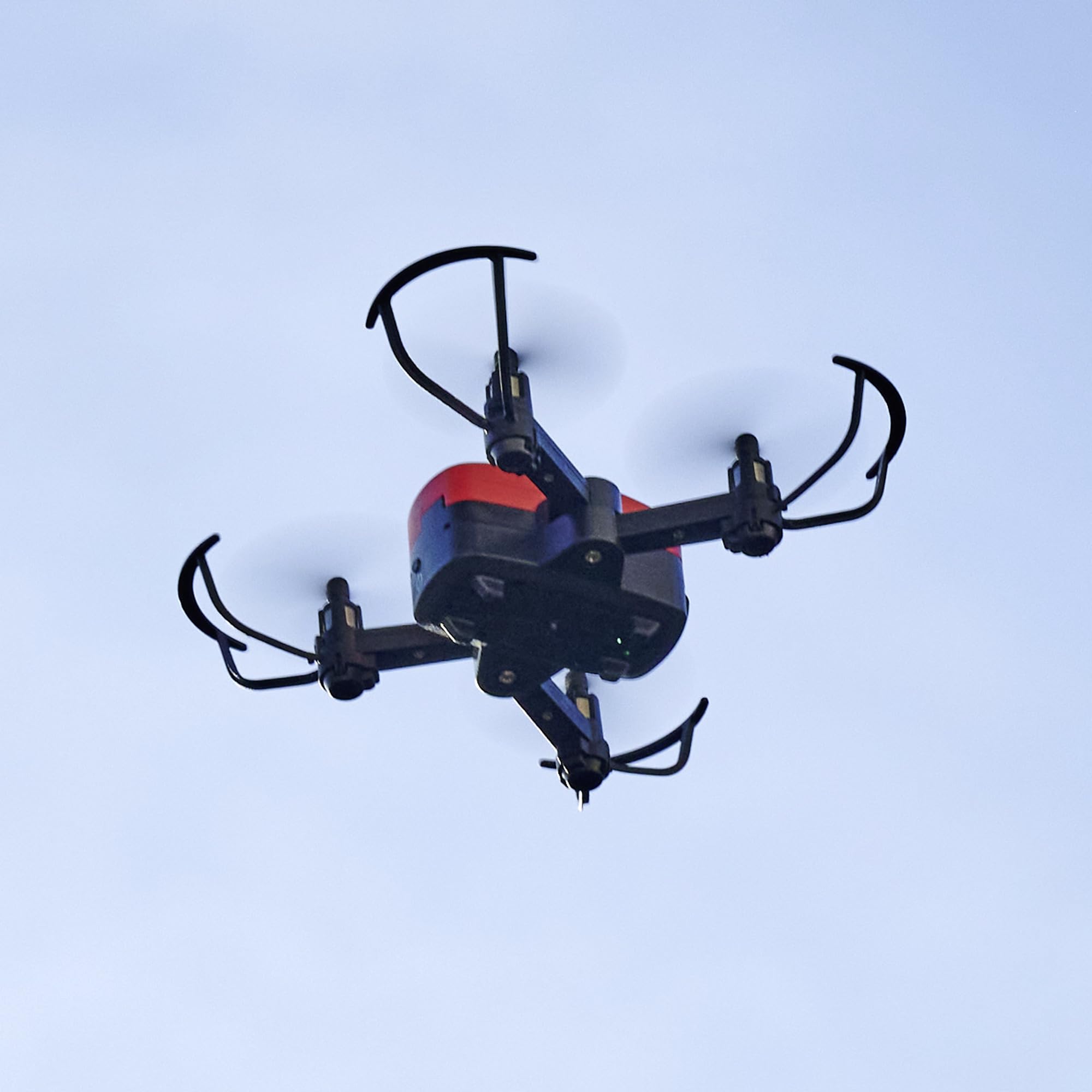 Dickie - RC Fire Drone 12CM - Wyposażony w pilota z funkcjami sterowania - 201103011038
