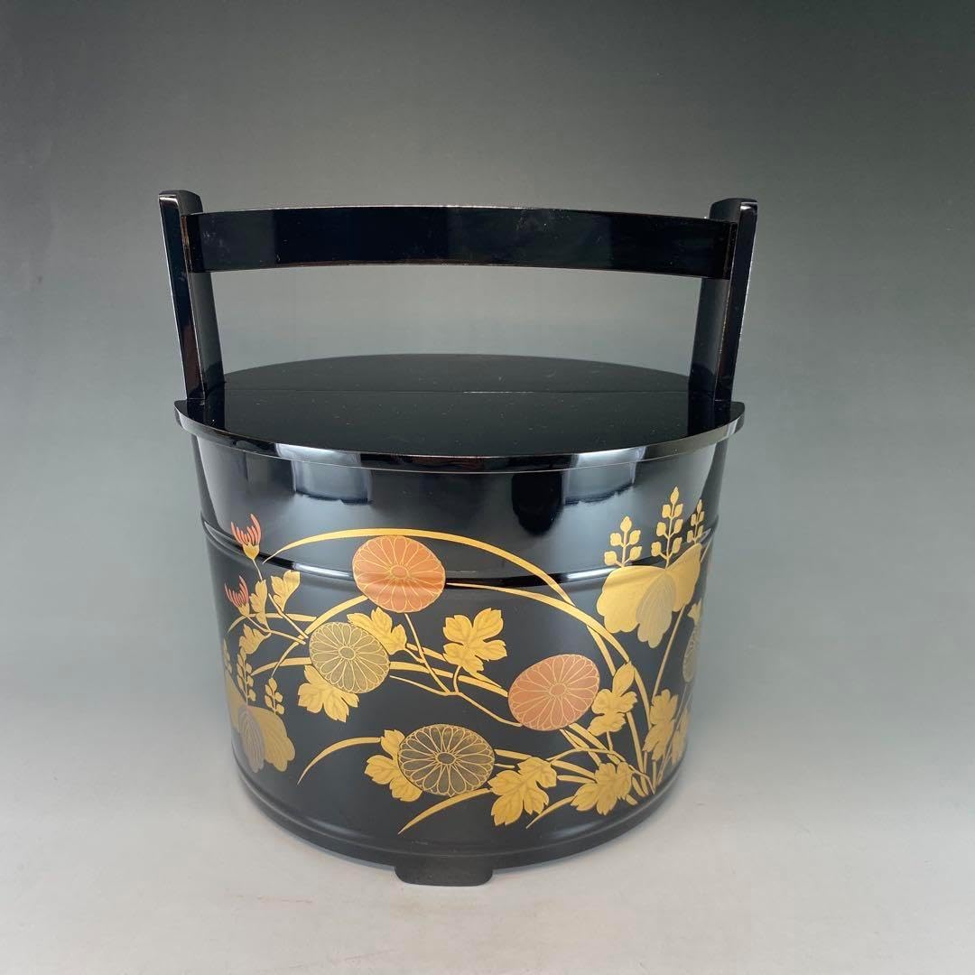 【茶道具】宗恵造　蒔絵手桶水指（共箱） 茶道具宗恵造 蒔絵手桶水指（共箱） 幅約22.8㎝ 高さ約