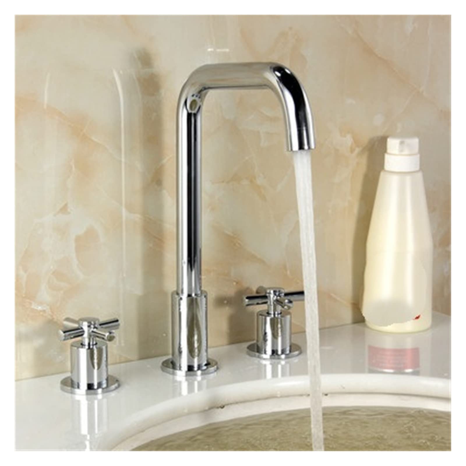 Robinet de lavabo 3 trous eau chaude et froide pour une salle de bain familiale