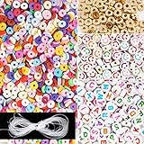 4 Estilos Kit: 1000 piezas cuentas de arcilla de colores + 100 piezas cuentas planas metálicas + 200 piezas cuentas colores de letra + 100 piezas cuentas colores de sonrisa + 10m cuerdas elásticas