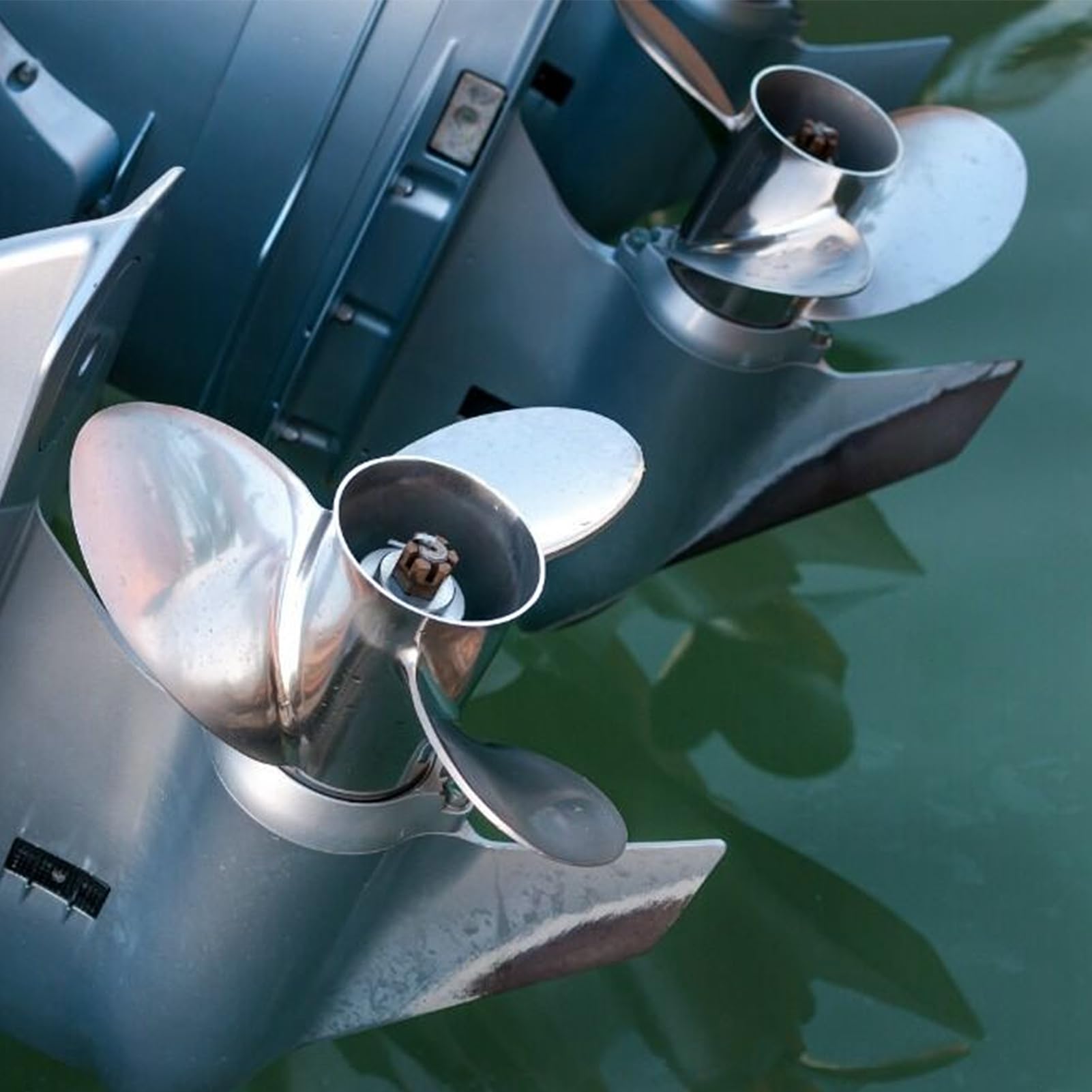 Elica Fuoribordo a 3 Pale in Acciaio Inox, 14 Spline, Scatola Ingranaggi da 2,5" - Adatta per Motori da 9,9-20 CV