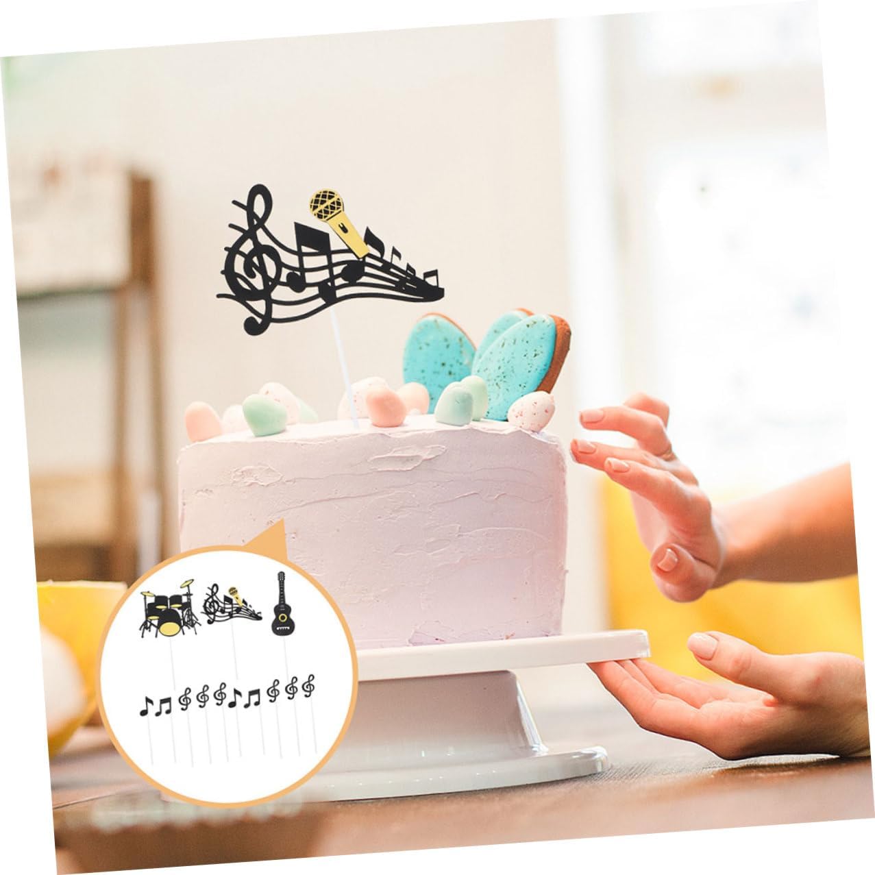 Music Note Guitar Cake Toppers Set for Birthday Party, Rock Music Cupcake Decorations with 8 Gold Musical Symbol Picks, Non-edible Cake Decorations for Musician Themed Celebrations