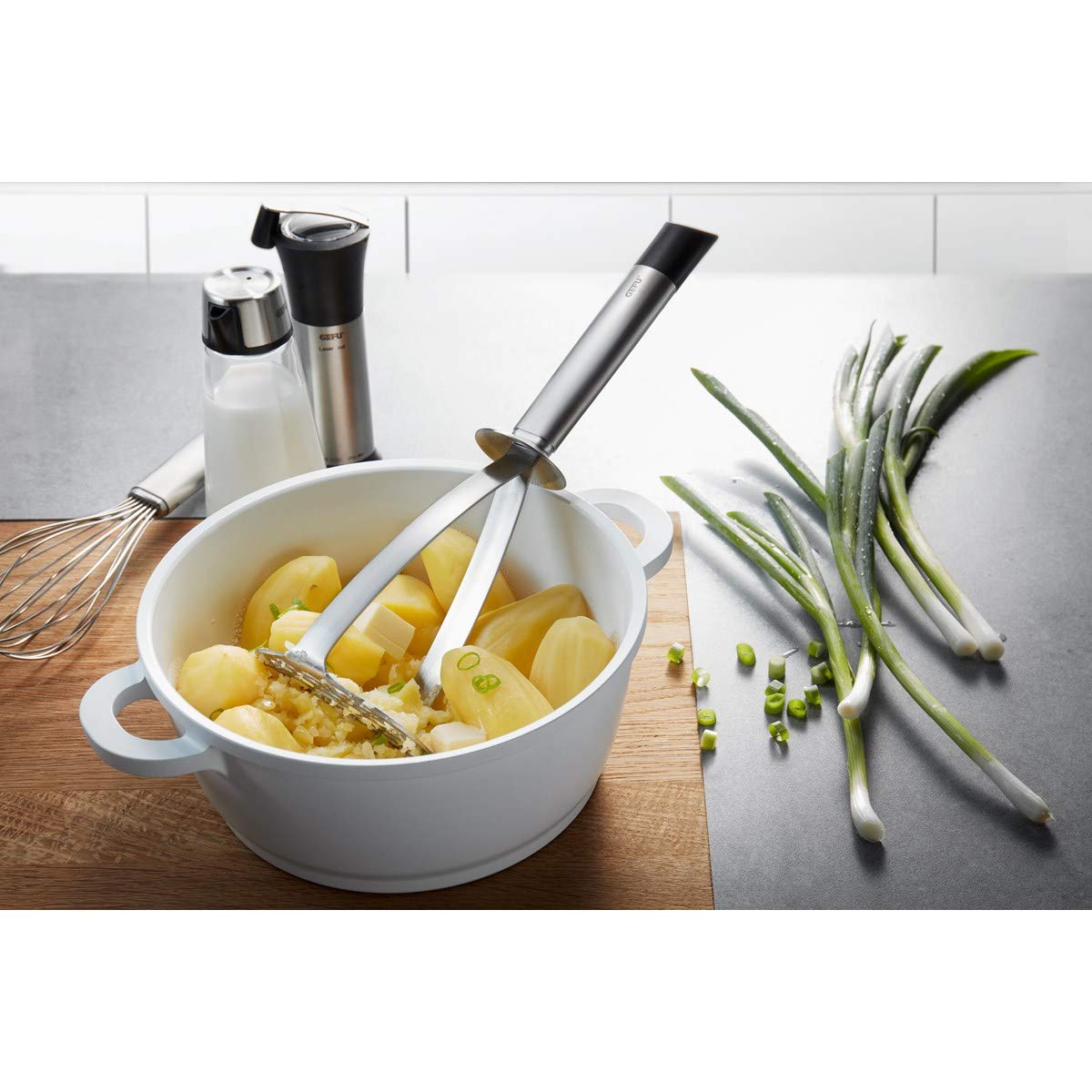 Gefu Kartoffelstampfer Primeline - Ovaler Stampfer aus Edelstahl
