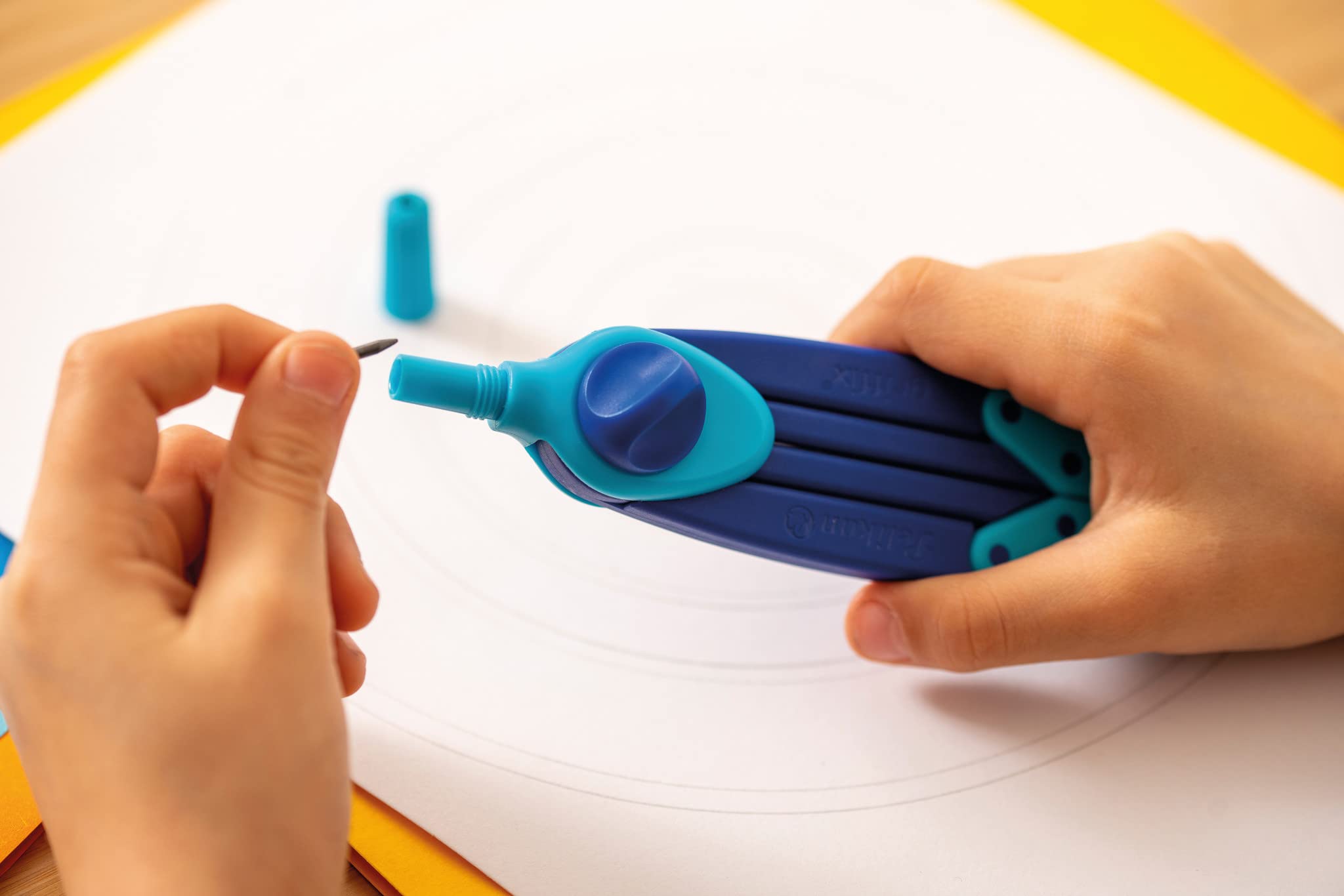 Pelikan Griffix - Compasso scolastico con protezione per la punta, 9 pezzi, colori assortiti in cartone