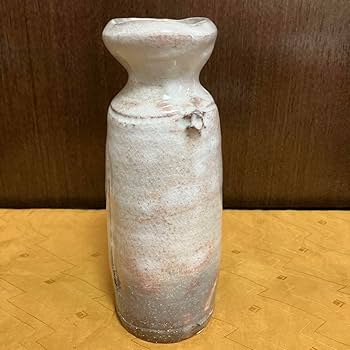 手作り陶器花瓶　クリーム色と茶色のグラデーション［新品•未使用]　萩焼 つぼみ お茶碗ペア（化粧箱）｜萩焼窯元 萩陶苑 椿秀窯 ギフト
