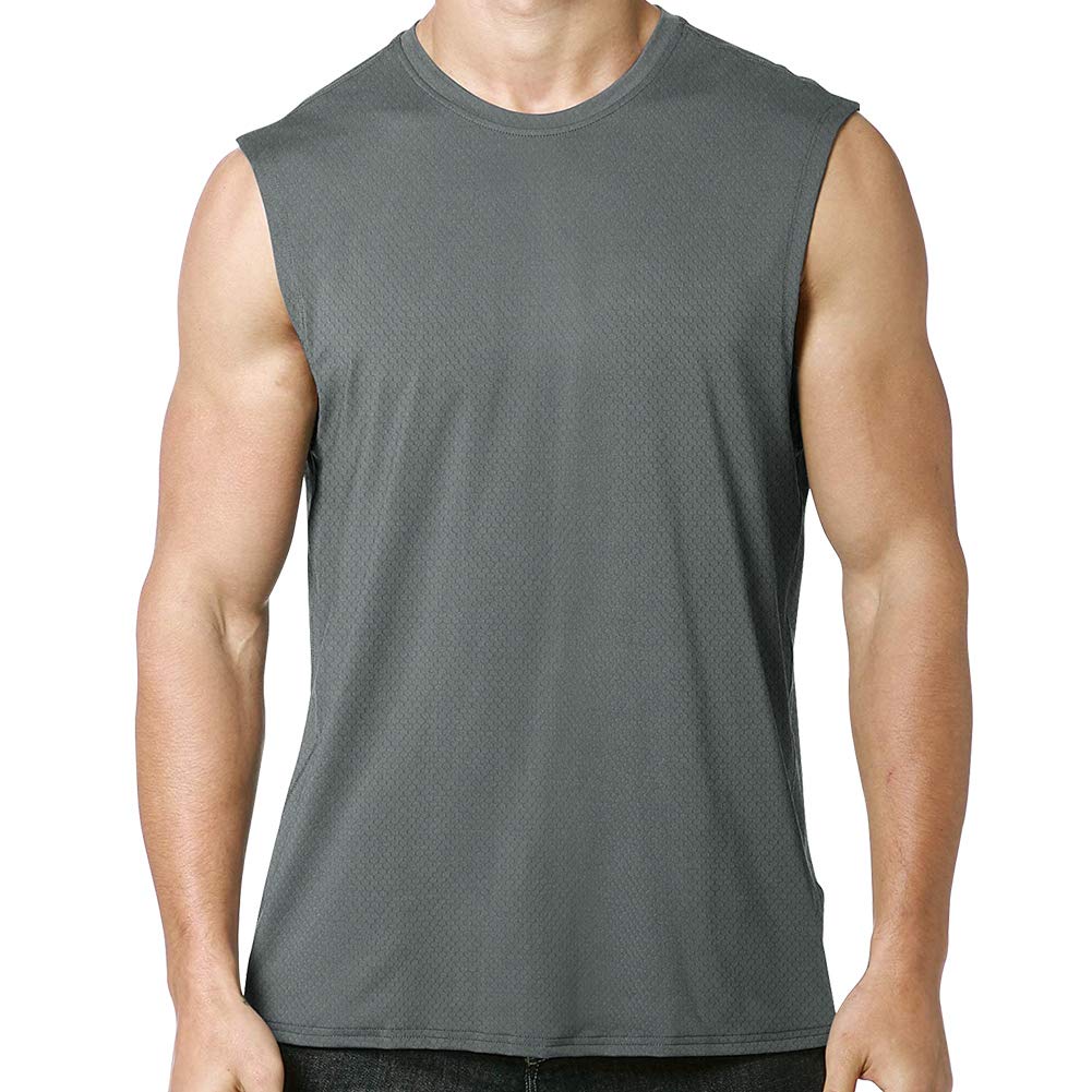 Gros plan sur la texture extensible et respirante du débardeur MEETYOO, conçu pour le confort sportif.