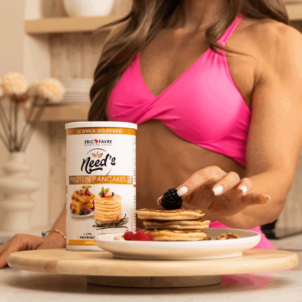 PROTEINE PANCAKE NEED's - Poudre Protéinée pour Pancakes, Crêpes, Gaufres - Pâte Pancake Protéine Riche en Fibres, Glucides, Faible en Sucre - 1kg - Saveur Neutre - Eric Favre