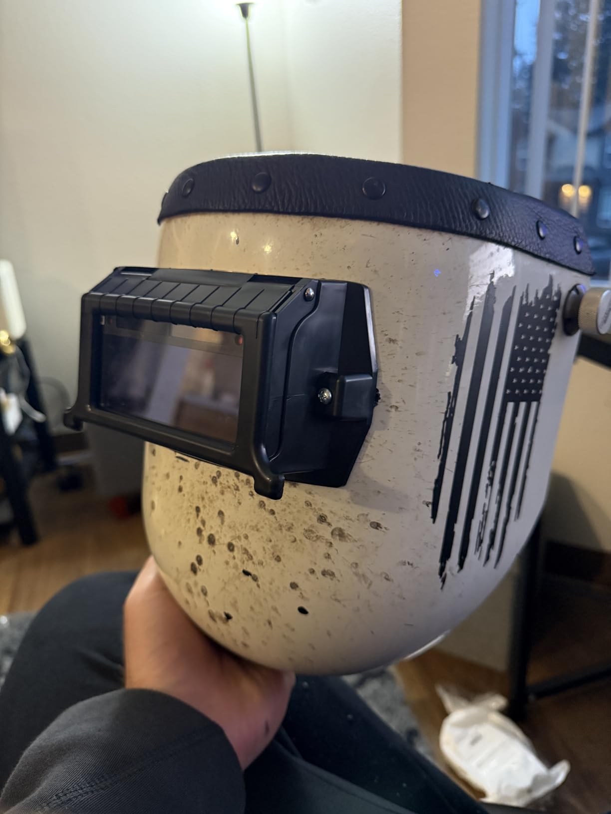 Sellstrom Flip Front Adapter for Welding Helmets - Nederlands Sellstrom Flip Front Adapter for Welding Helmets - Nederlands