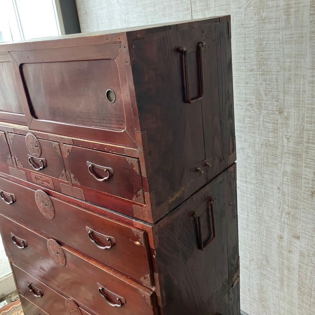 昭和レトロ 古家具 仙台箪笥 3分割 7段 引き出し箪笥 時代箪笥 古民家 Amazon.co.jp: レトロ 古家具 仙台箪笥 3分割 7段 引き出し箪笥 時代