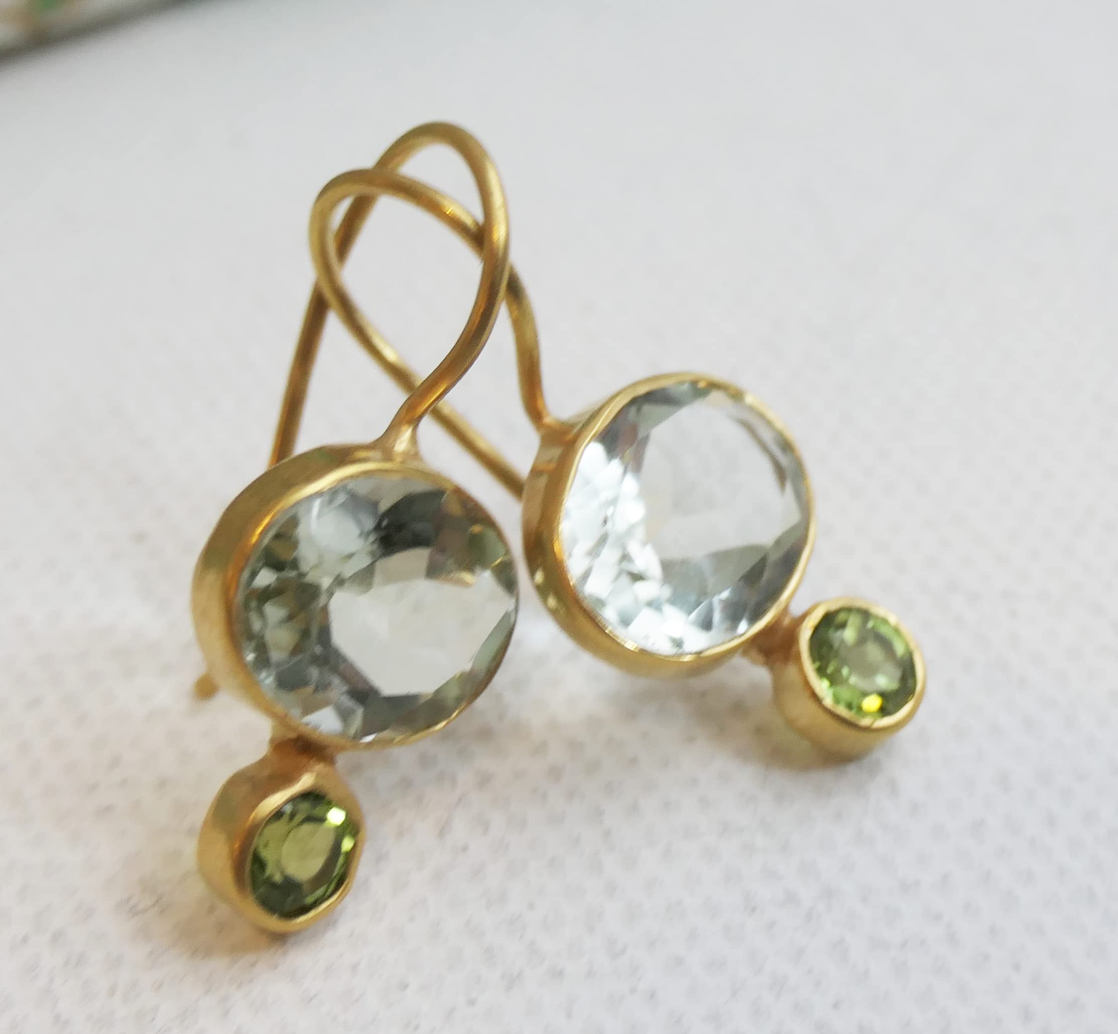 Orecchini Pendenti con Ametista Verde e Peridoto in Argento Sterling 925 Placcato Oro - Gemme Naturali Raffinate da Donna