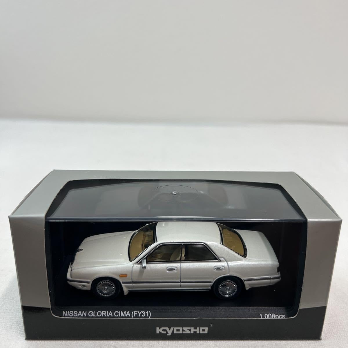 ミニカー 1/43 京商 グロリア シーマ FY31 ホワイトパール モデルカー