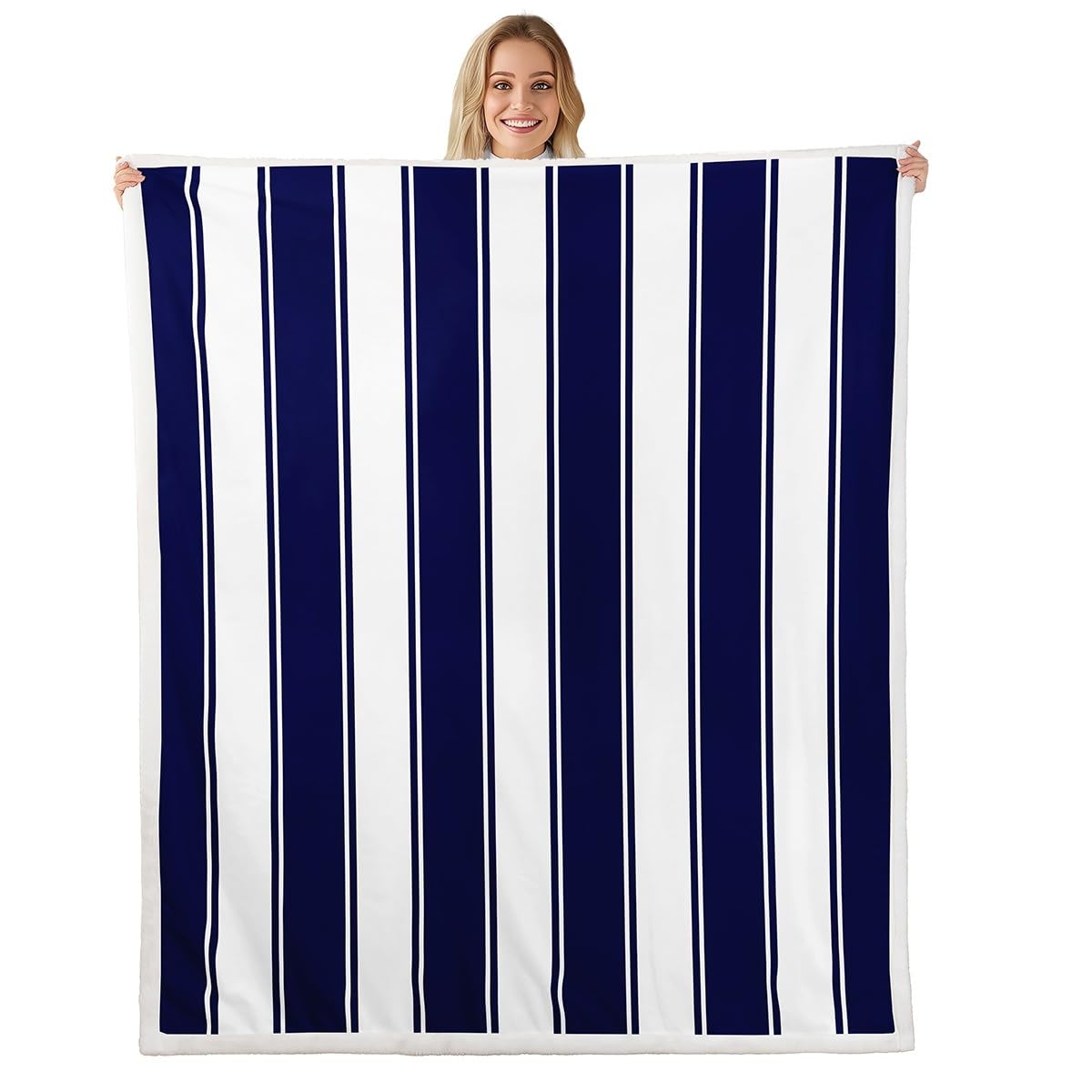 Jeté de canapé géométrique bleu marine pour cocooning et salon moderne