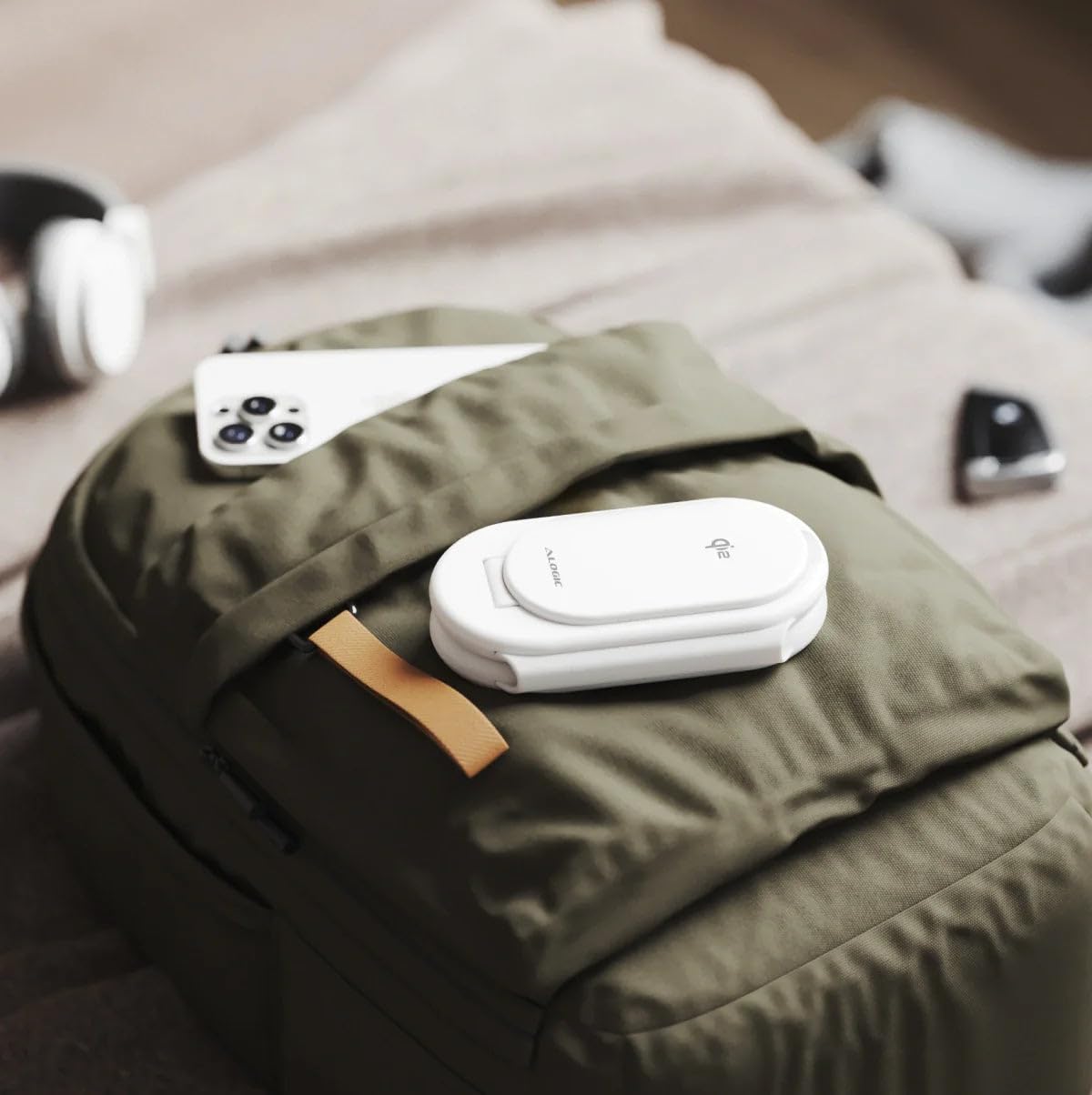 ALOGIC Packaway 3-in-1 Qi2 Wireless Charging Stand | Kabellose Ladestation | Bis 35 Watt | Für iPhone, Apple Watch und AirPods | Faltbar | USB-C I Weiß