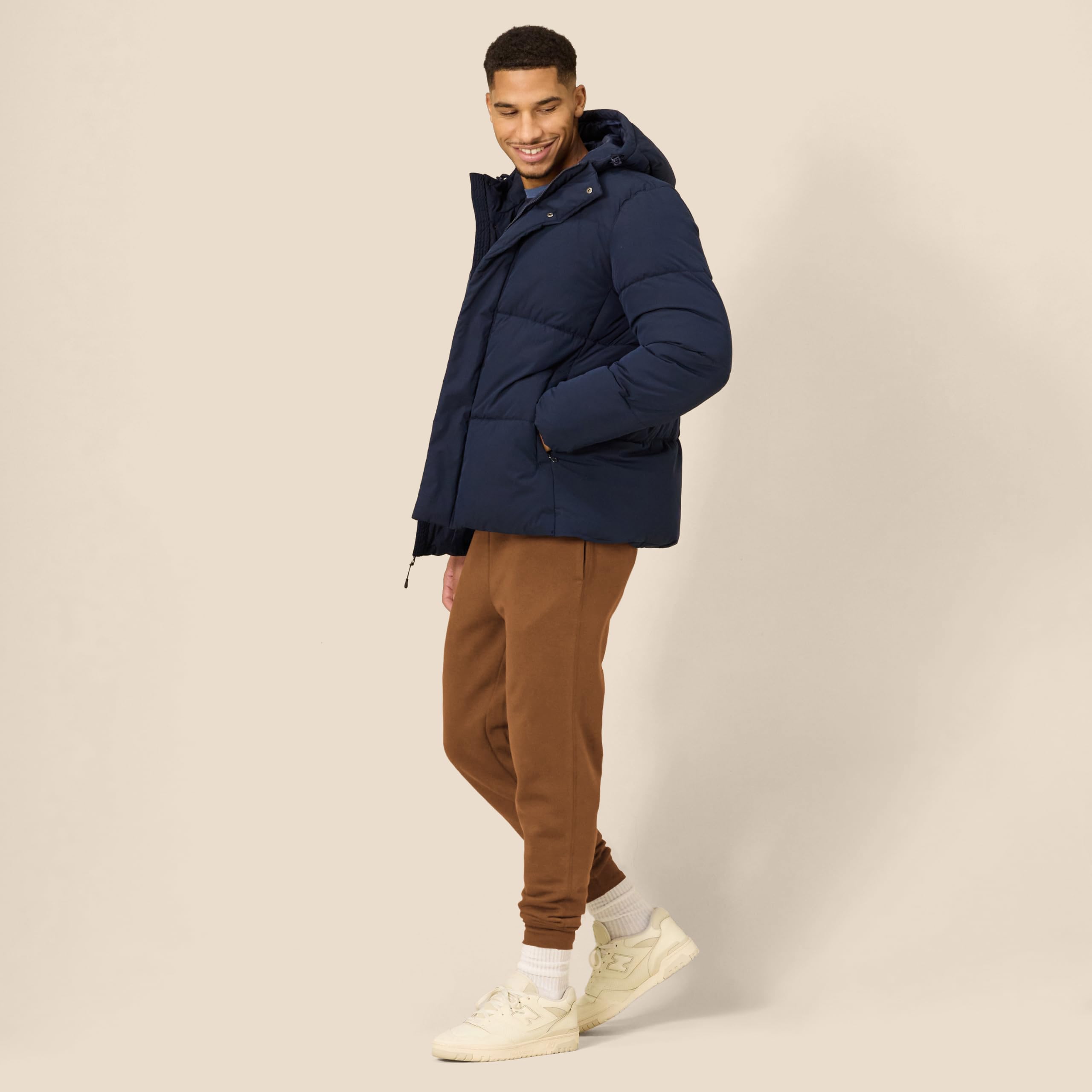 Amazon Essentials Pantaloni Sportivi da Jogging Taglio Rilassato, in Pile, vestibilità Comoda Uomo