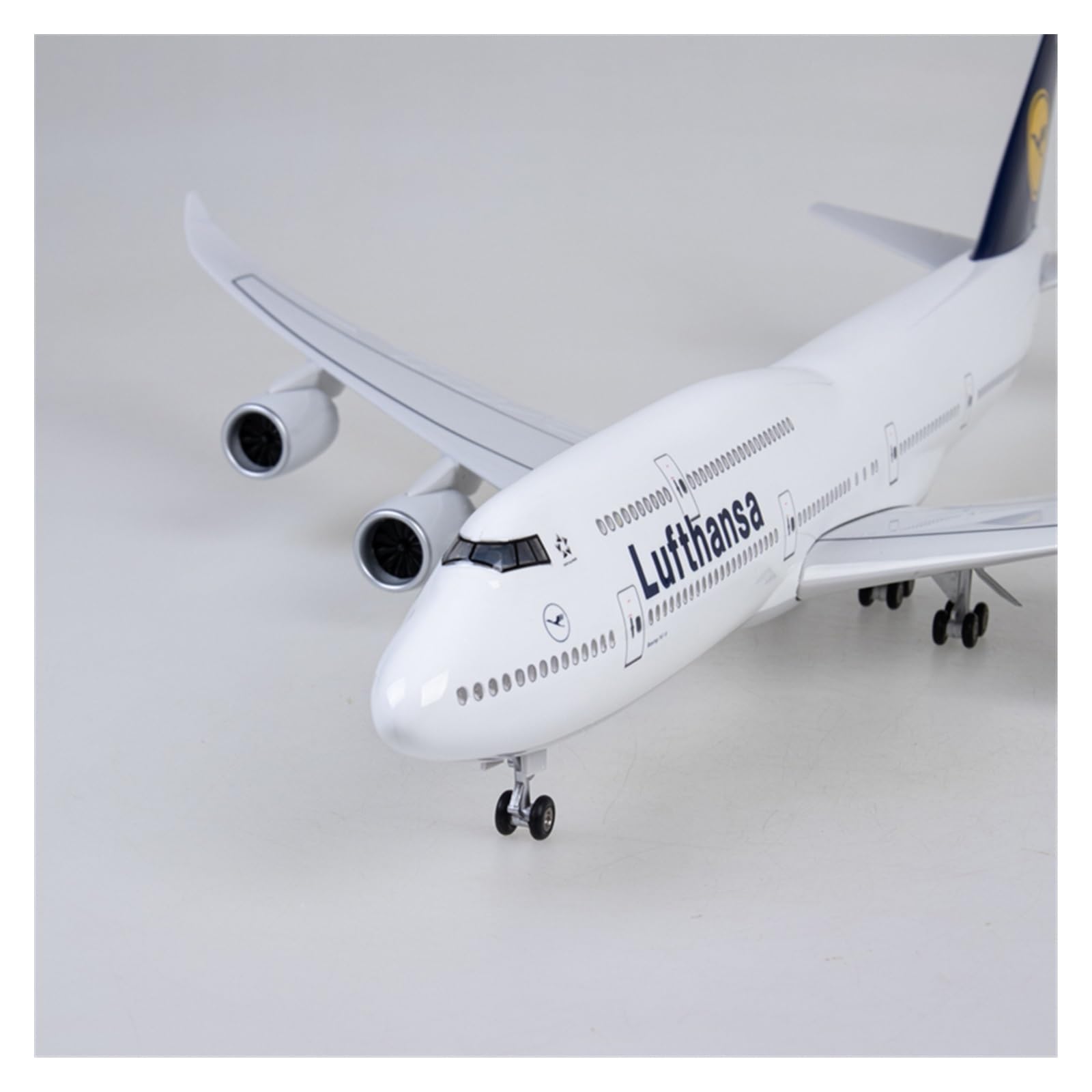 Amazon.co.jp: 1/150 エアライン 747 飛行機モデル B747
