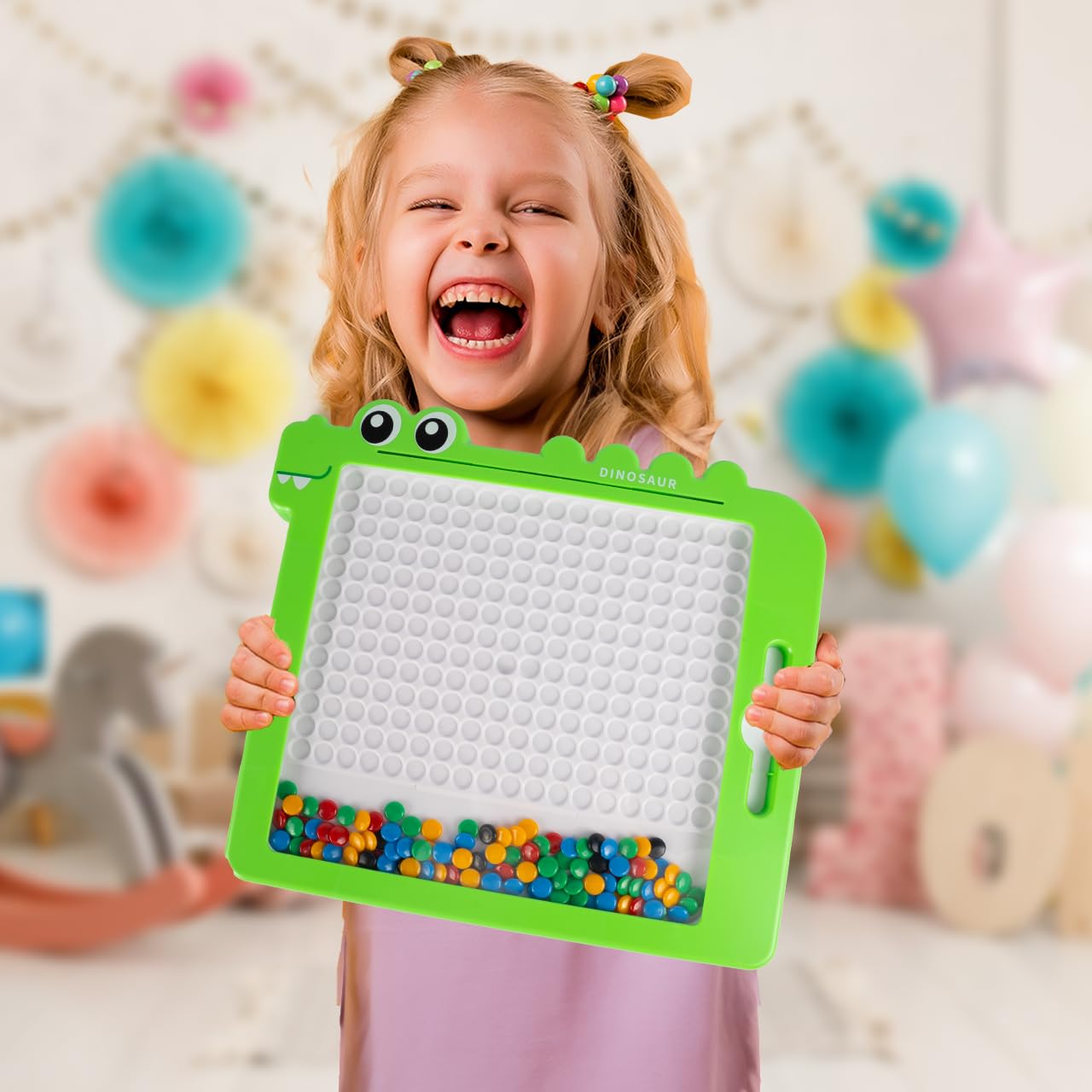 MalPlay Montessori tablica magnetyczna dla dzieci, koraliki mozaikowe, szablony puzzli dinozaurów, 20 różnych szablonów, od 3 lat, gra magnetyczna