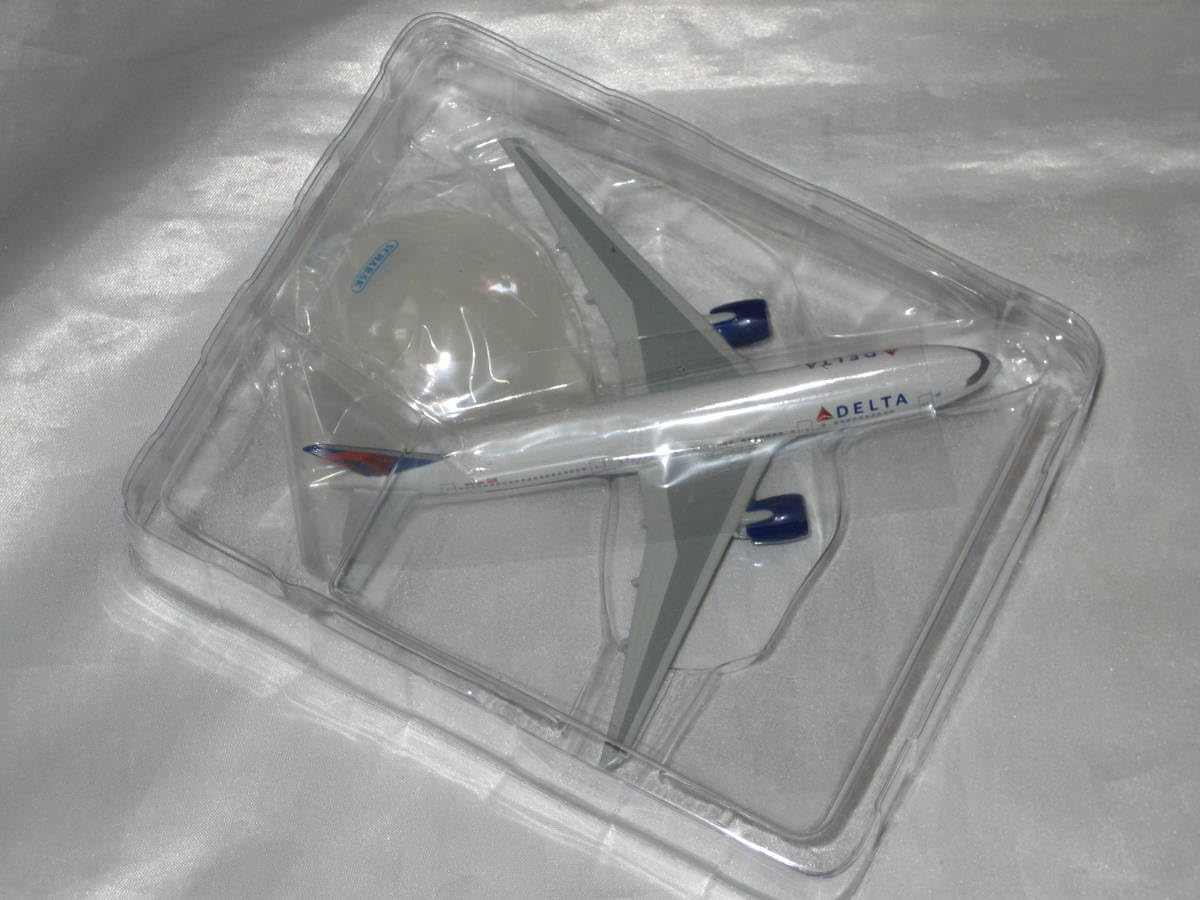 schabak1/600デルタ航空B777-200 Amazon.co.jp: SCHABAK ミニチュア飛行機 1/600 1/600 B777-200 デルタ