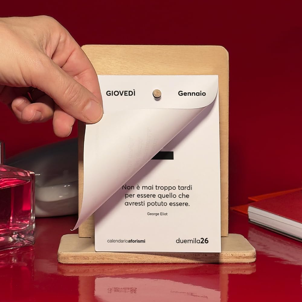Calendario da tavolo 2026 con supporto in Legno - Calendario 2026 Aforismi Motivazionale con Frasi Filosofiche da Scrivania con Supporto in Legno (2026, Pacco da 1)