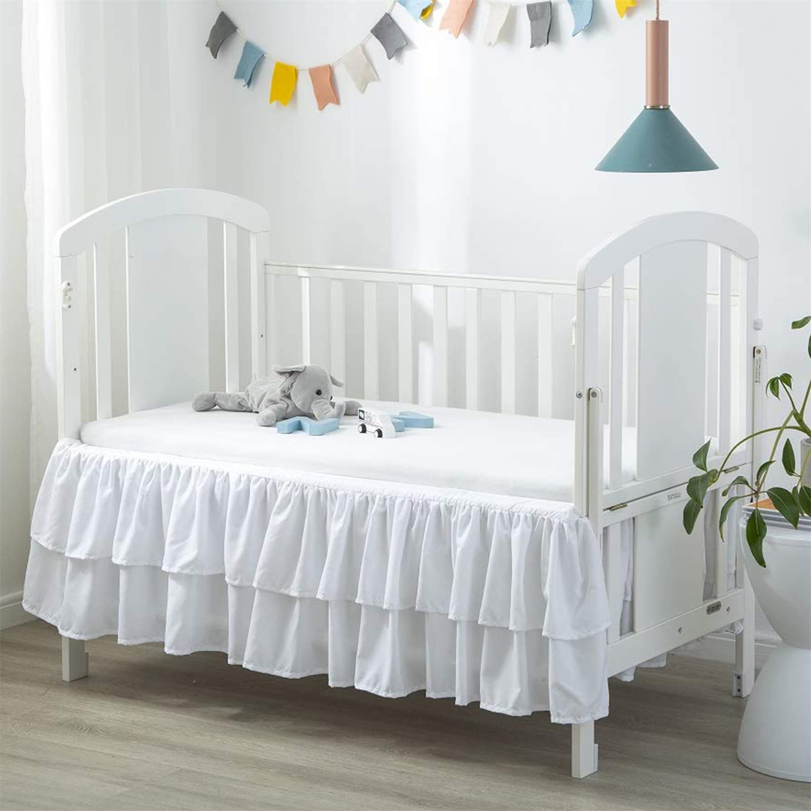 Jupe De Lit pour Bébé à Volants Anti-poussière, Jupe De Lit à Volants avec Pompons à Pompons pour Bébés Garçons Ou Filles, Goutte De 35,6 Cm (White A-1,52"x28" Crib)