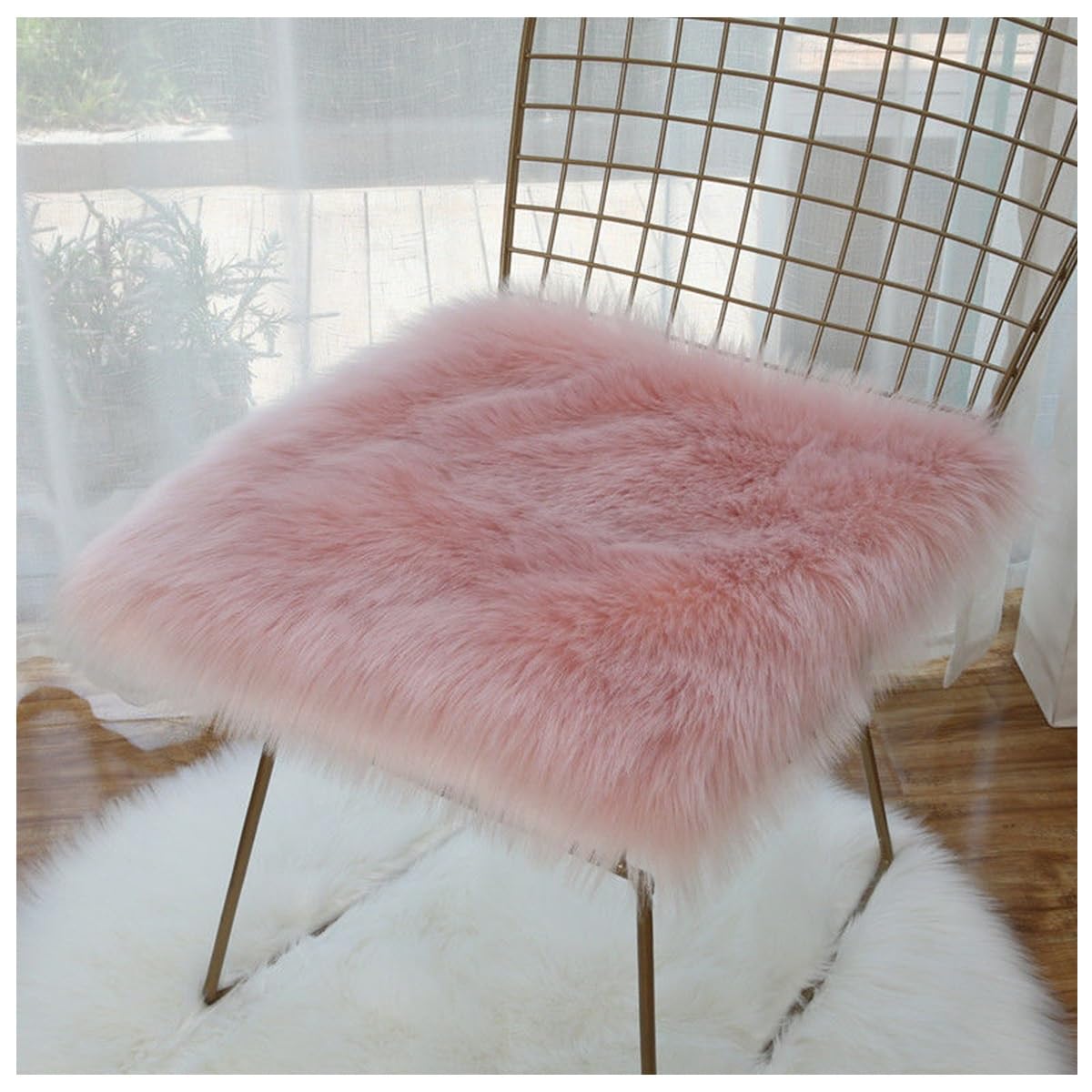 Uyeoco Y4 Fluffy Shaggy Chair Seat Pad Soft Anti Slip Seat Cushion Plush Faux Fur Sheepskin Silky Seat Cushion Circular Chair Cushions For Indoor Outdoor Garden Dining Bistro Patio Office Coffee Shop(,50X50cm